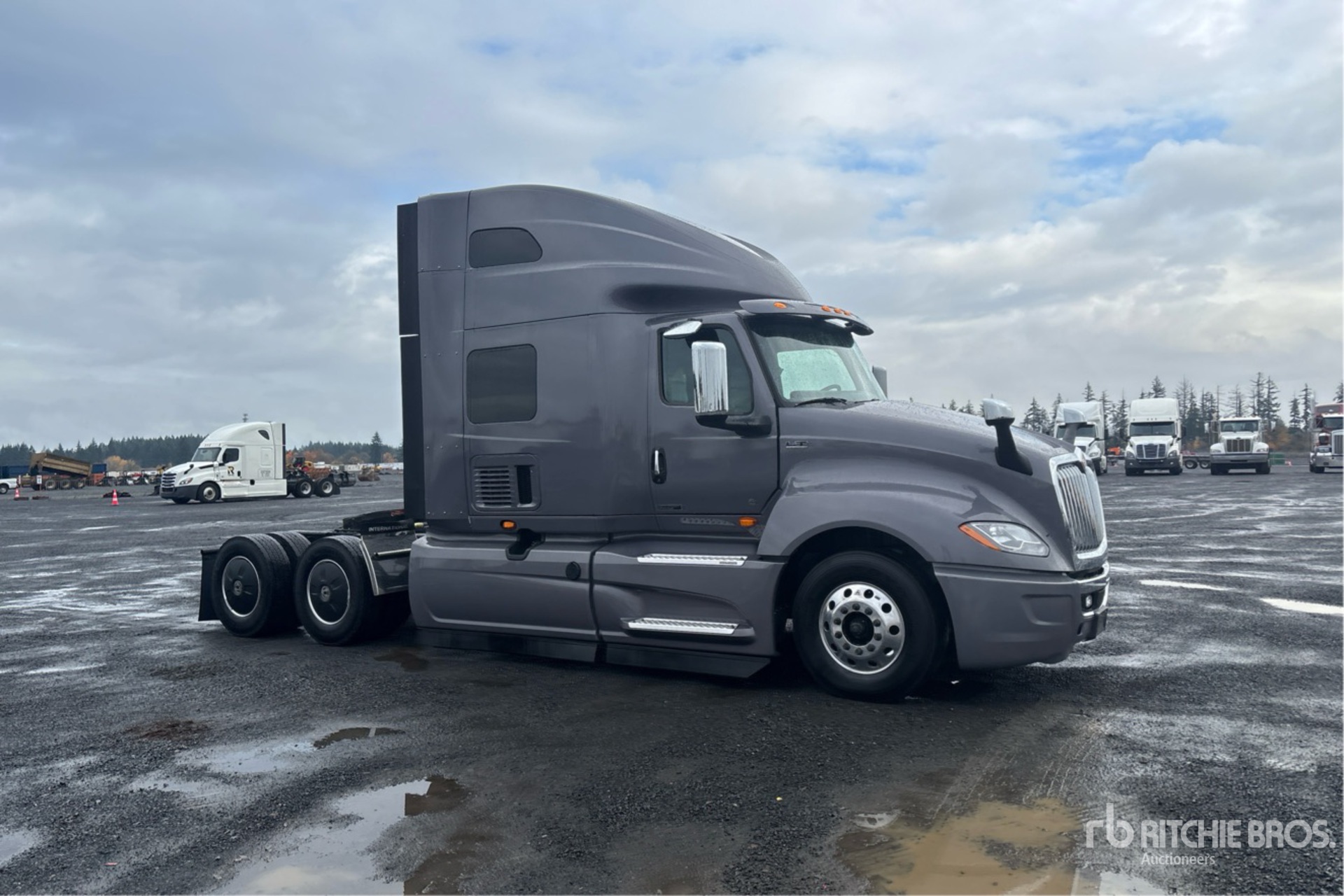 General Appearance with Picture, Right Front Corner