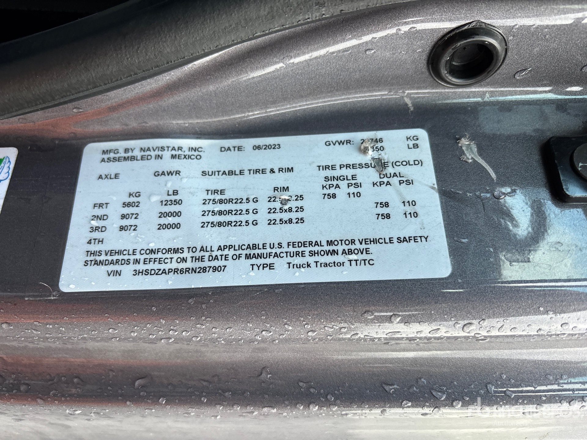 General Appearance with Numero seriale/numero d’identificazione del veicolo (VIN)