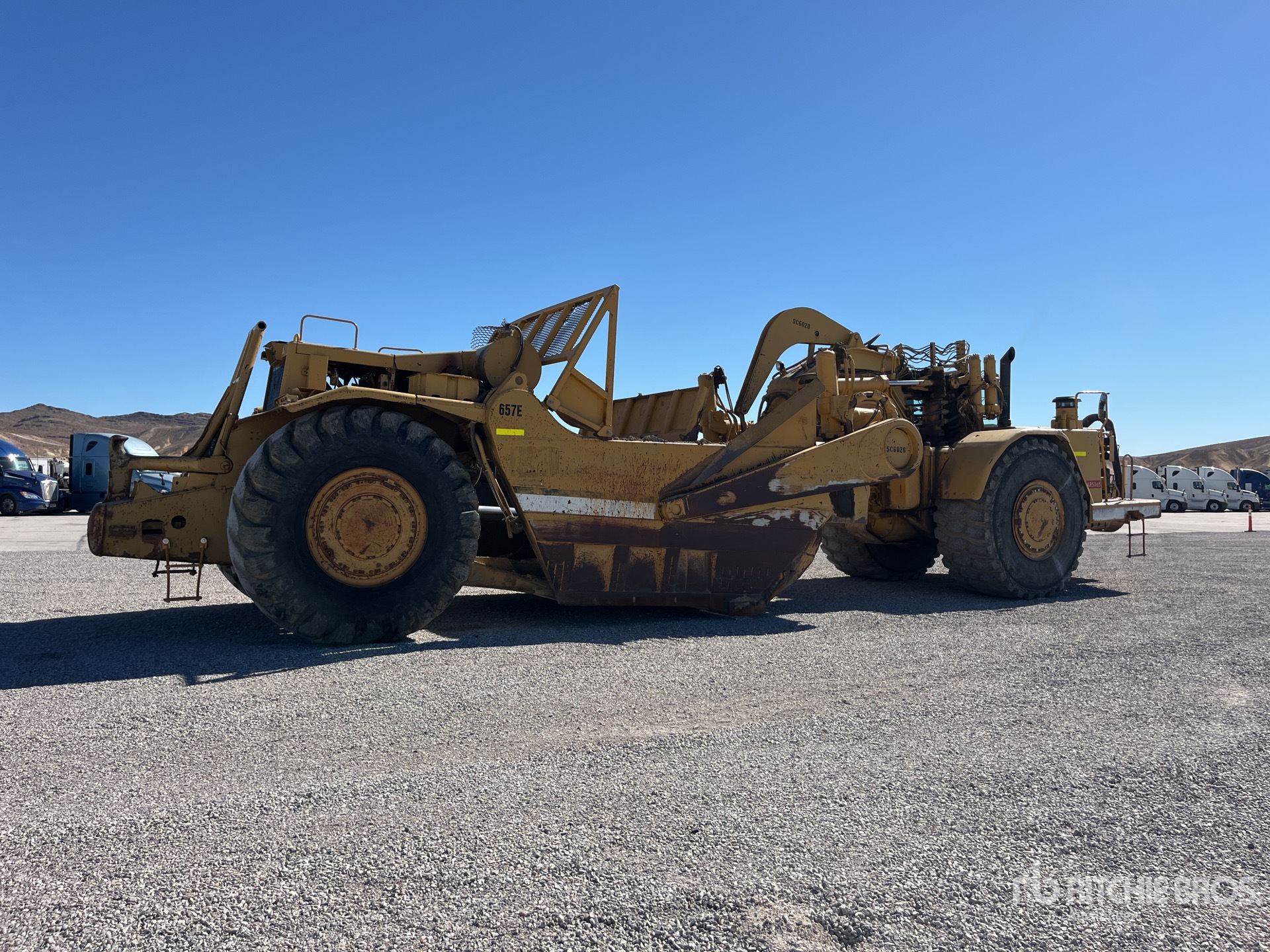 Aspect général with Image, coin arrière droit