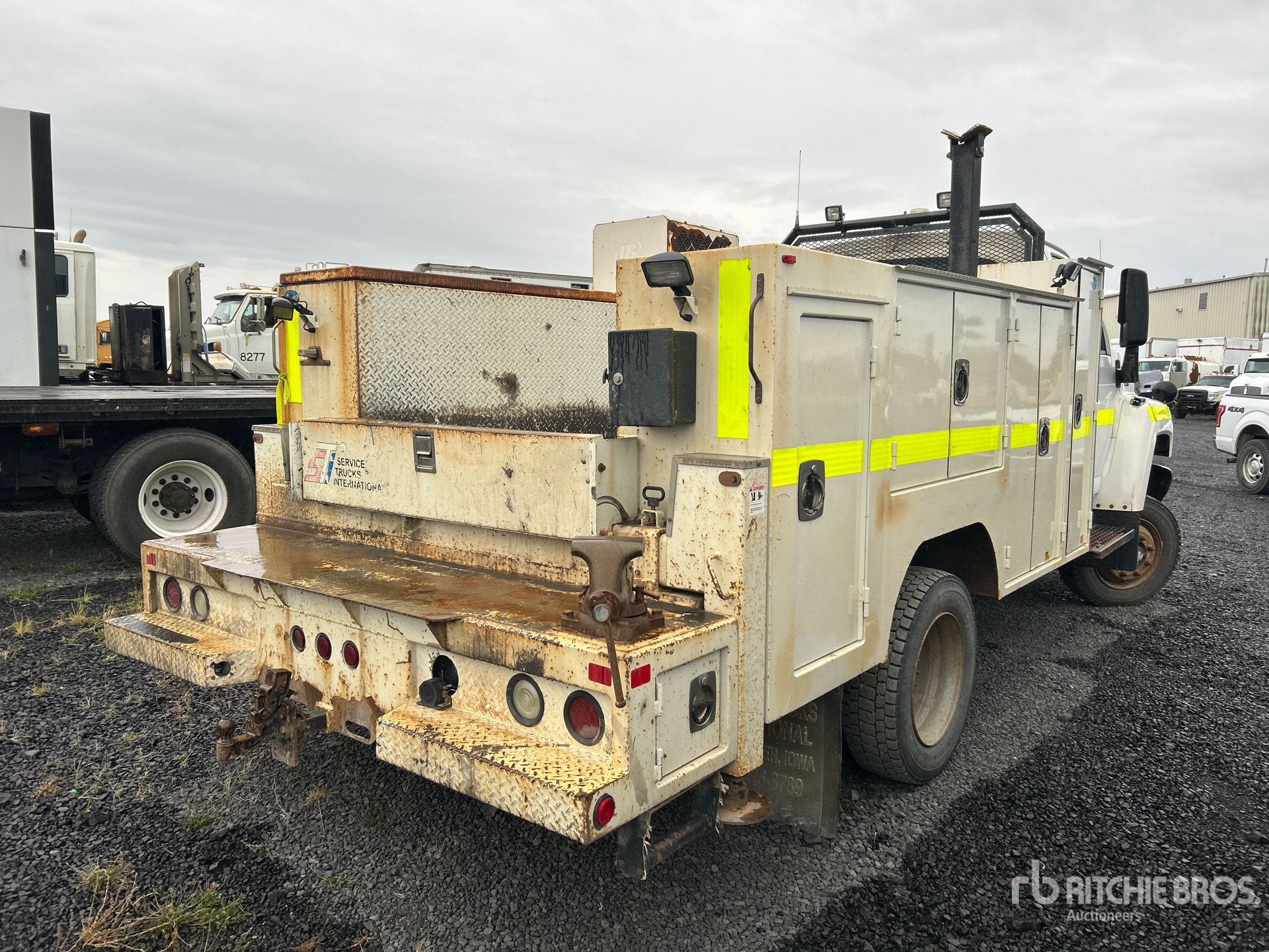 General Appearance with Picture, Right Rear Corner