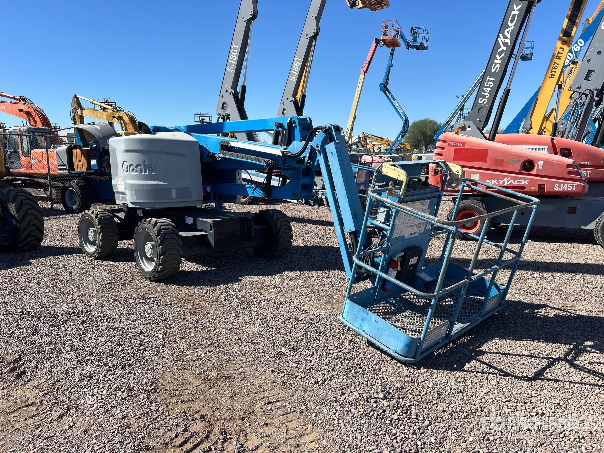 General Appearance with Picture, Right Front Corner