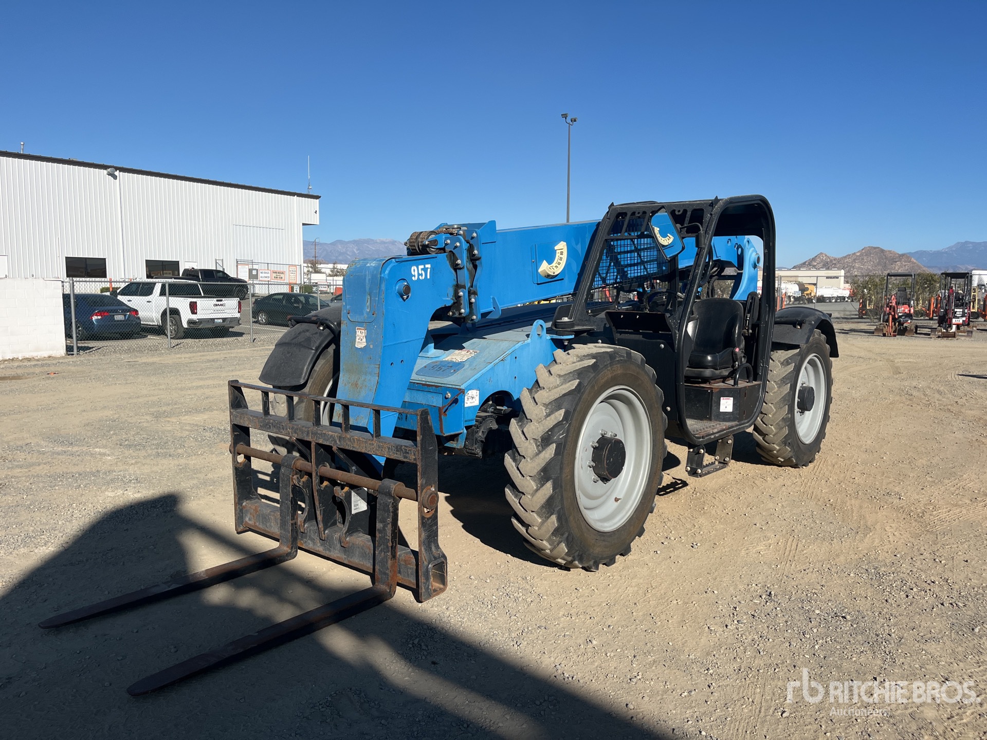 General Appearance with Picture, Left Front Corner