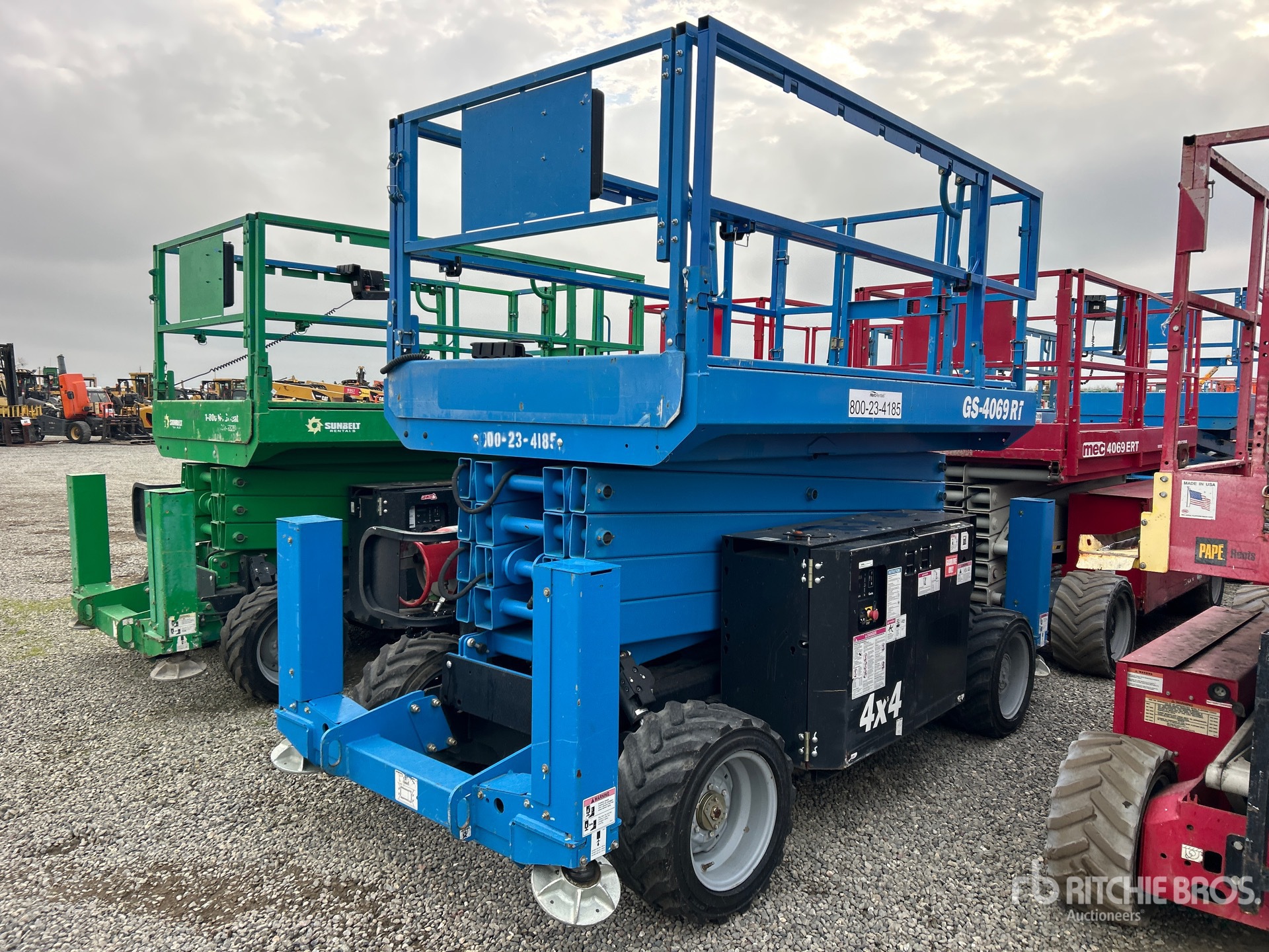 Aspect général with Image, coin arrière droit