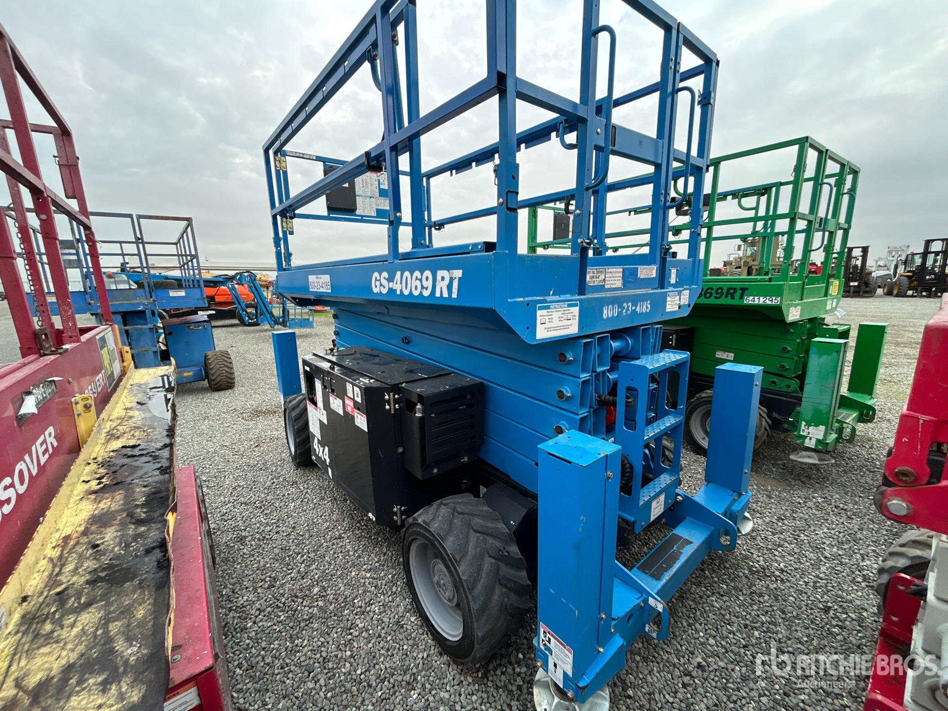 Aspect général with Image, coin avant droit