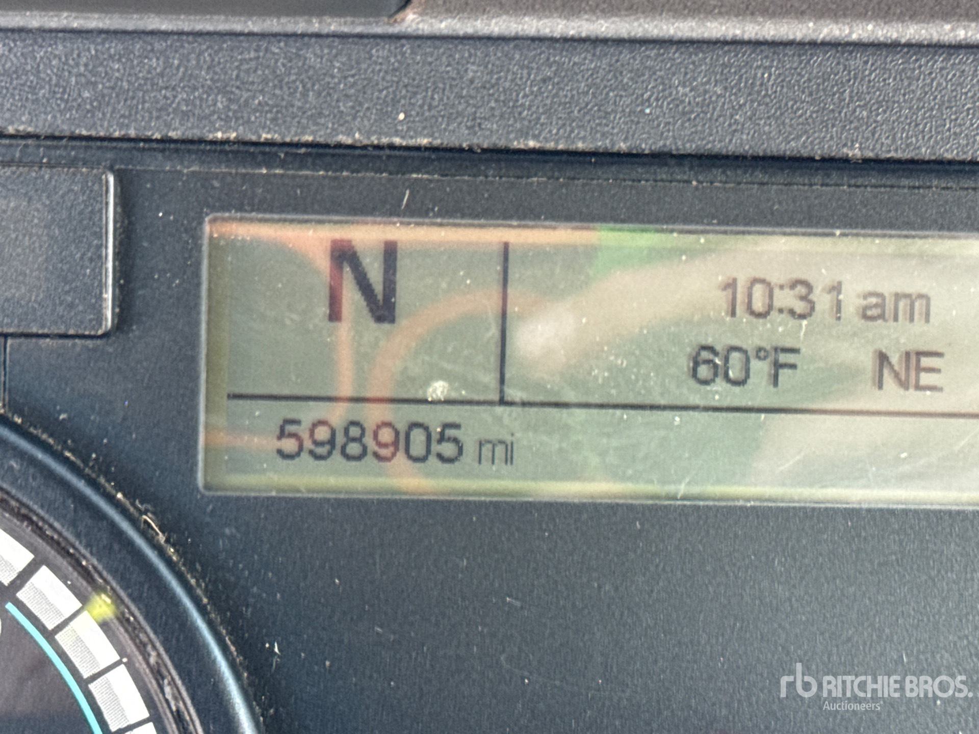 General Appearance with Horímetro / Odómetro