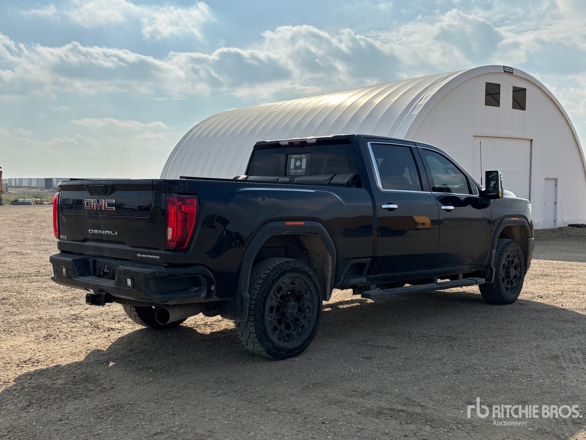 General Appearance with Picture, Right Rear Corner