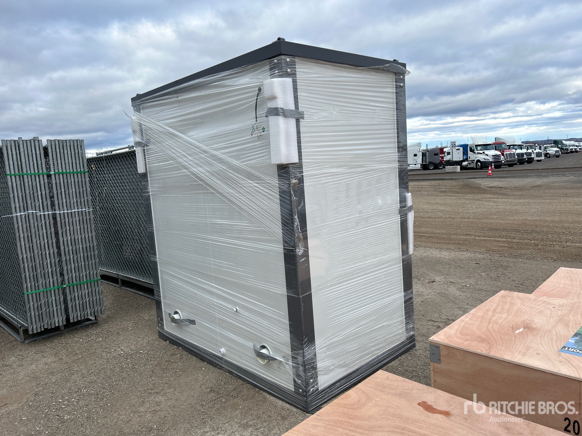 General Appearance with Picture, Right Rear Corner