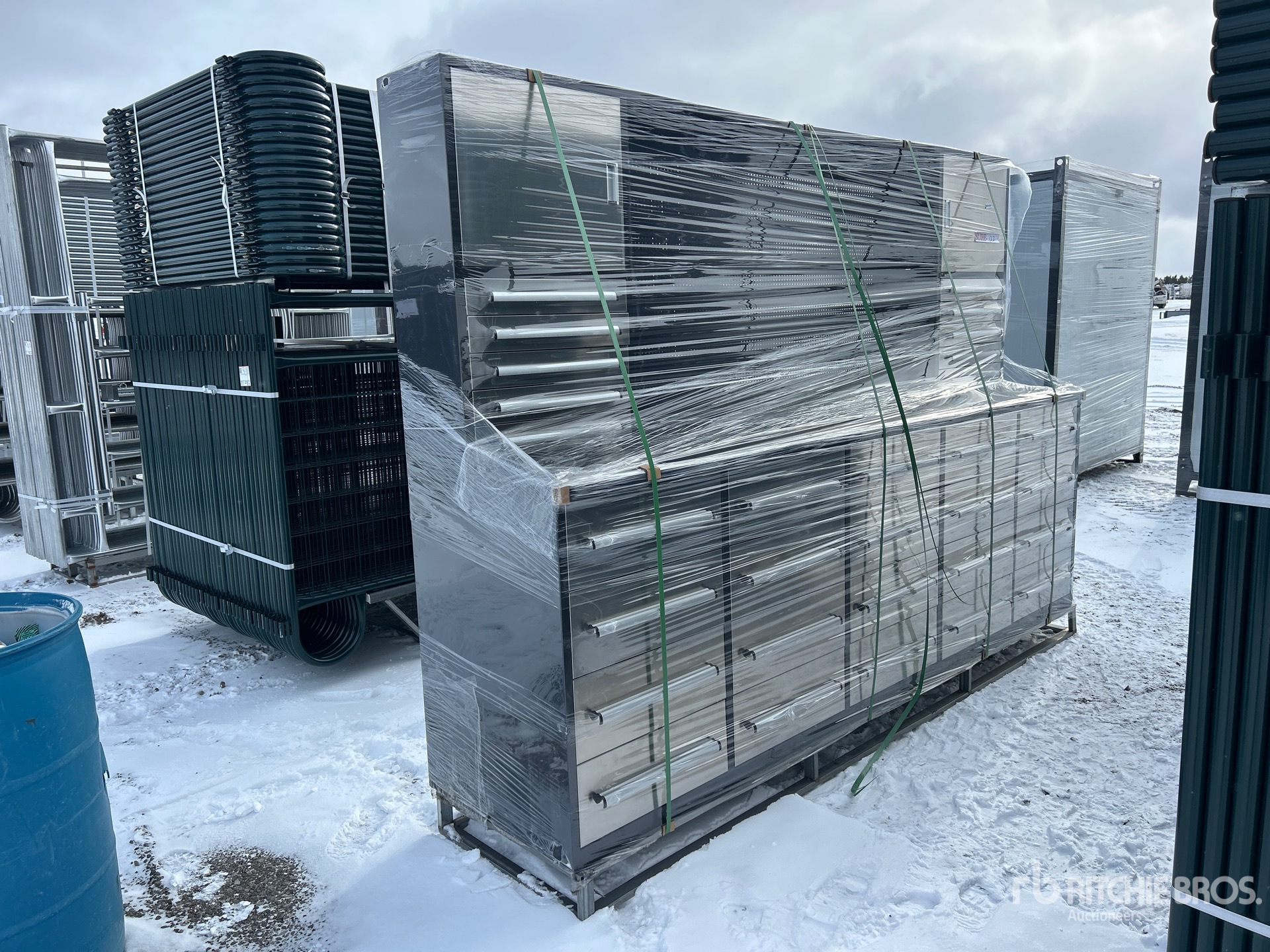 General Appearance with Bild, Ecke vorne rechts