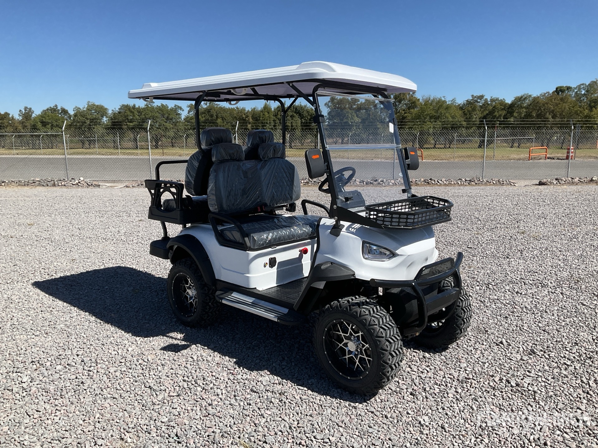 General Appearance with Picture, Right Front Corner