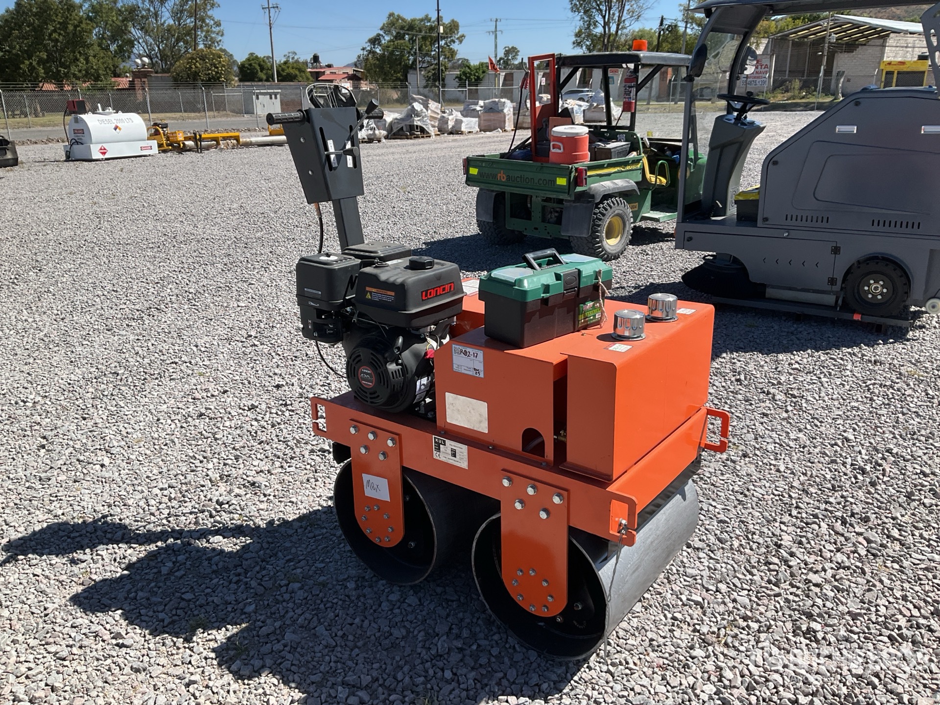 General Appearance with Picture, Right Front Corner