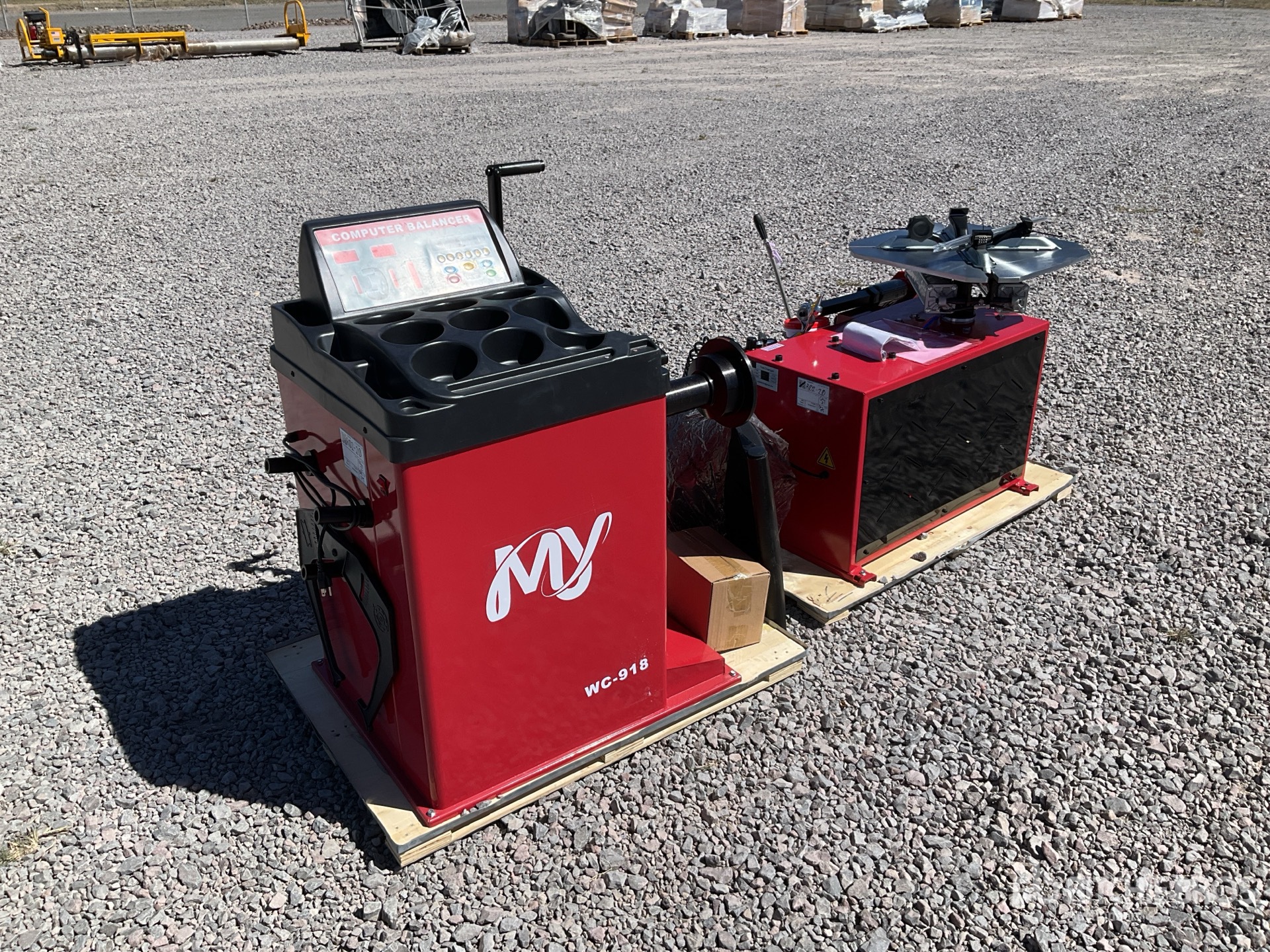 General Appearance with Picture, Right Front Corner