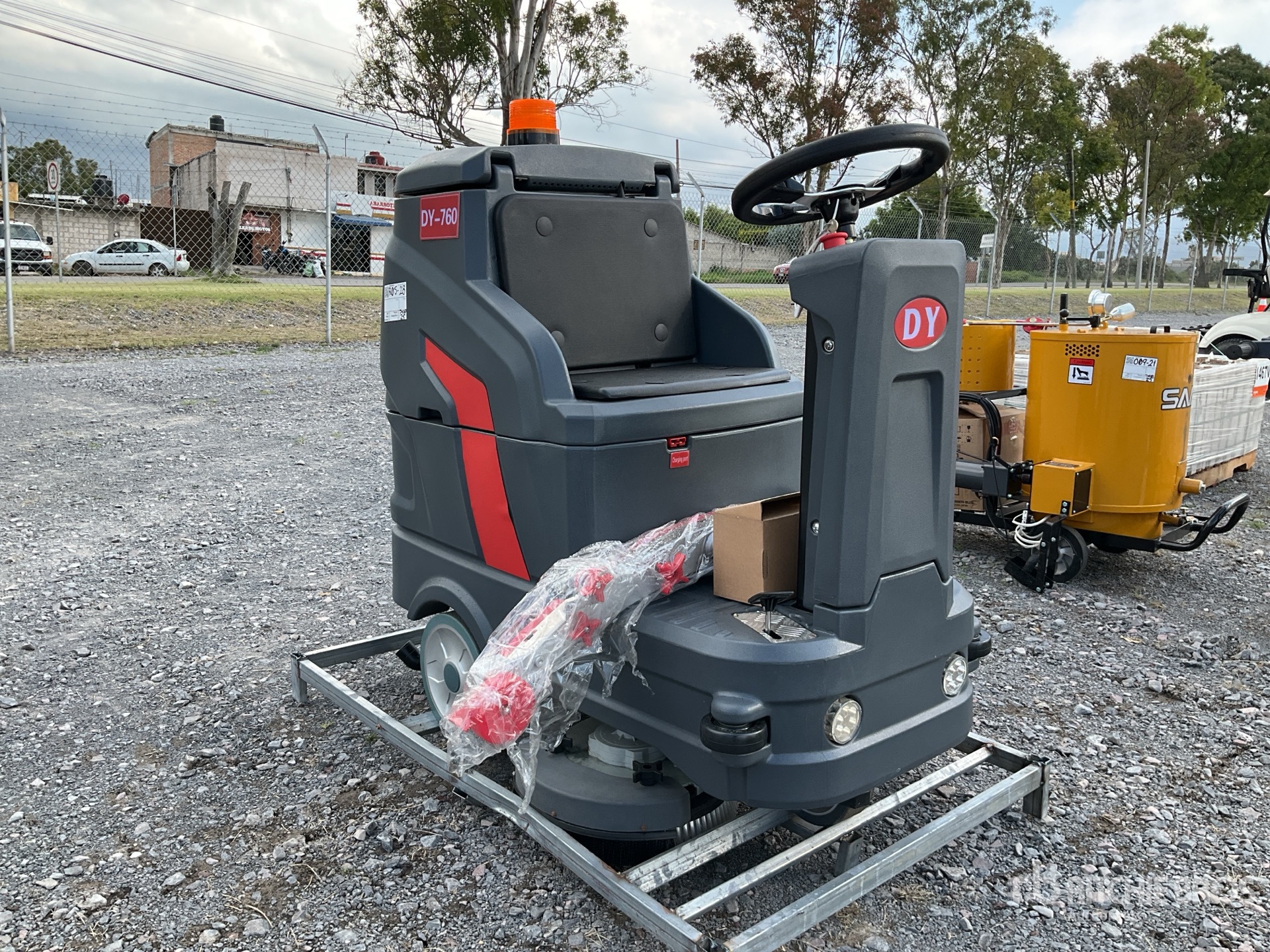 Aspect général with Image, coin avant droit