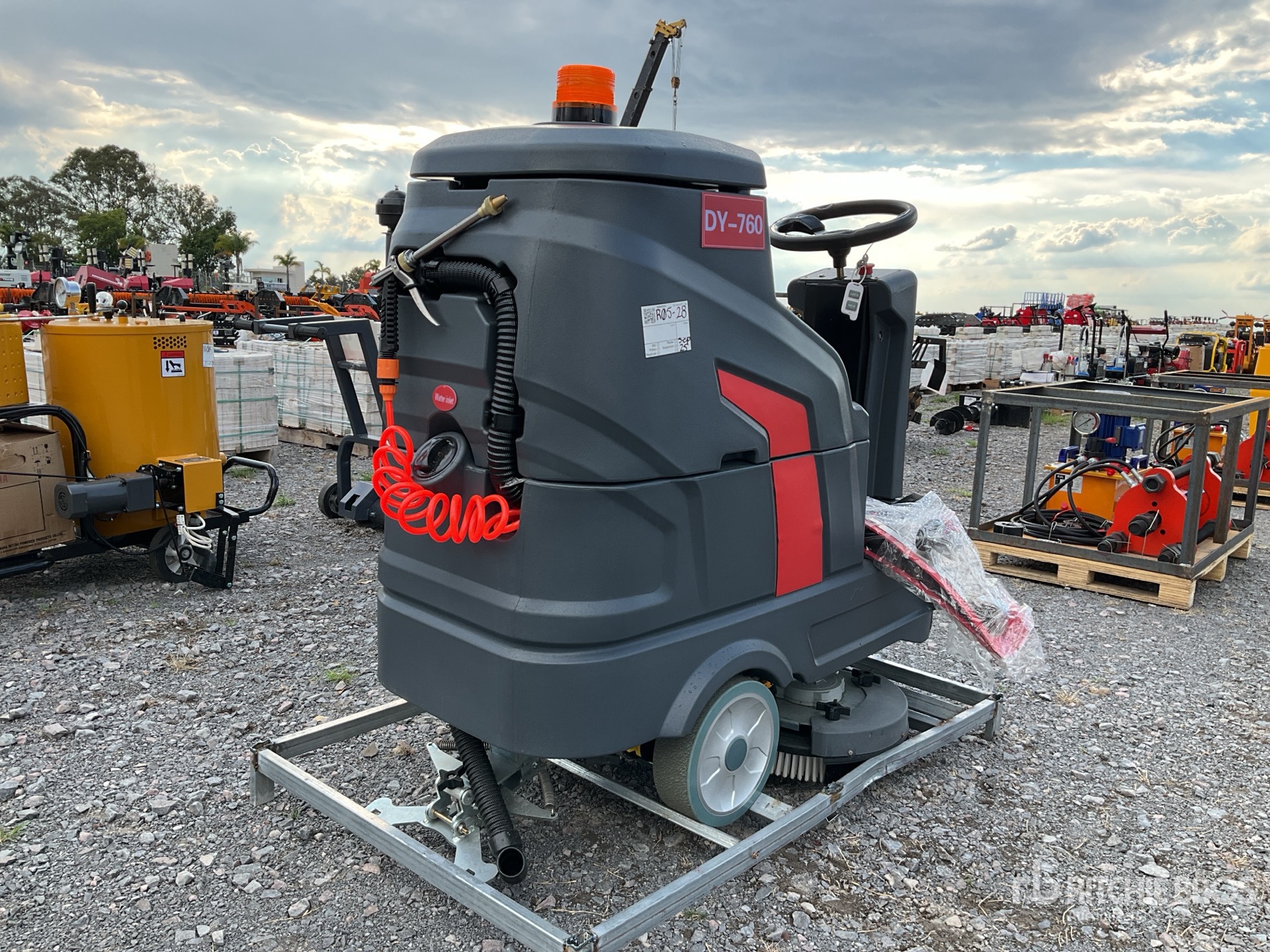 Aspect général with Image, coin arrière droit