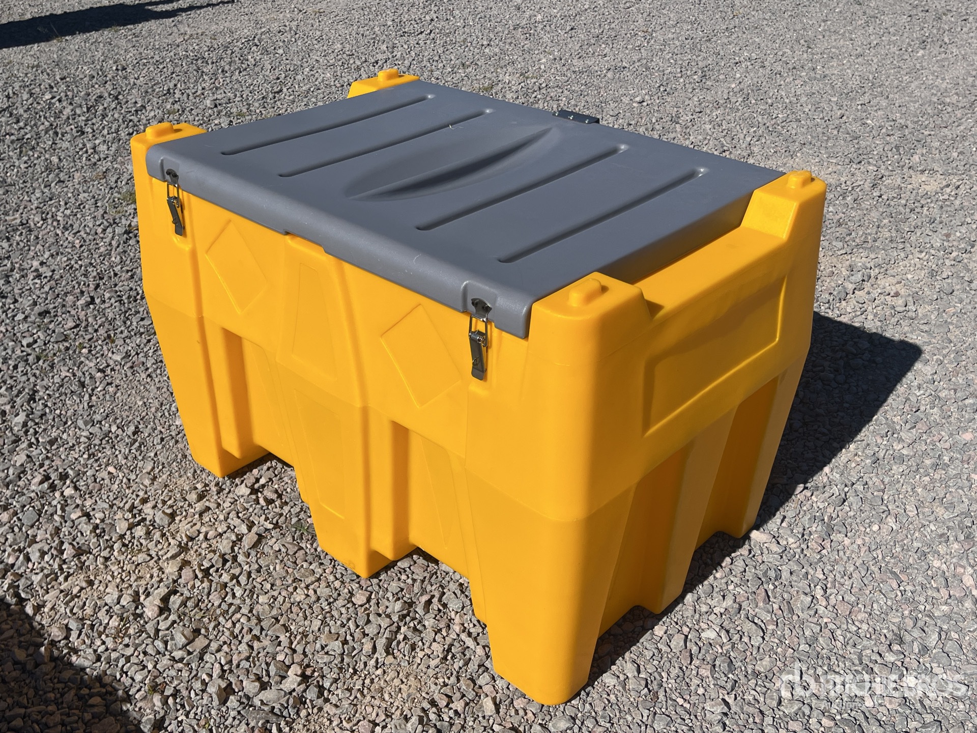 General Appearance with Foto, angolo posteriore sinistro