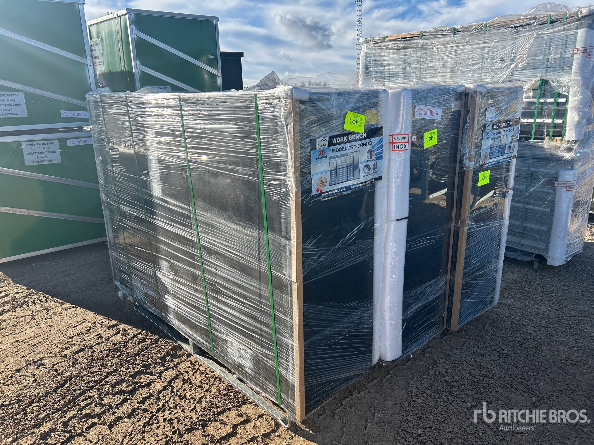 General Appearance with Bild, Ecke hinten links