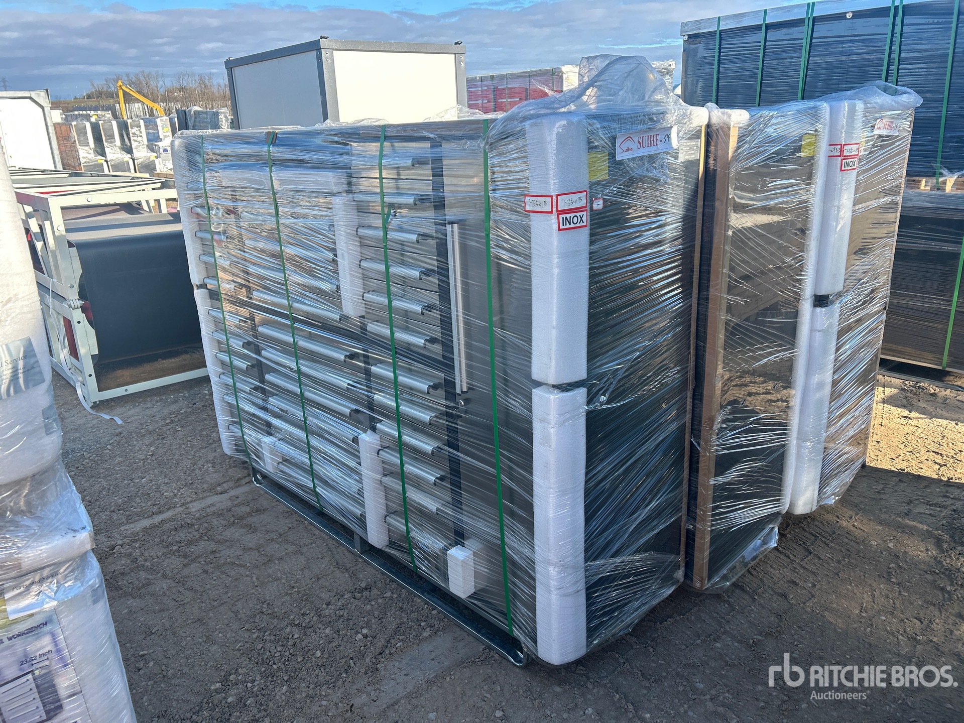 General Appearance with Bild, Ecke vorne rechts