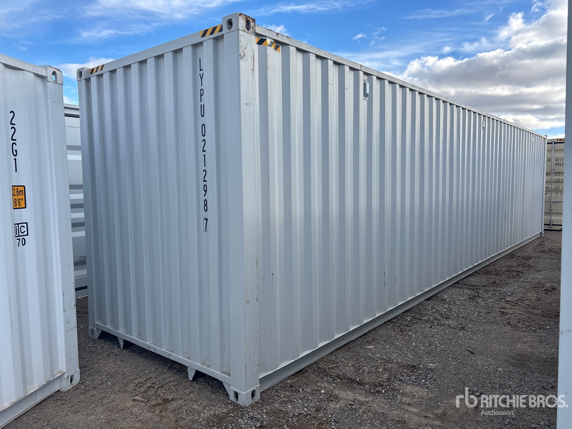 Aspect général with Image, coin arrière droit