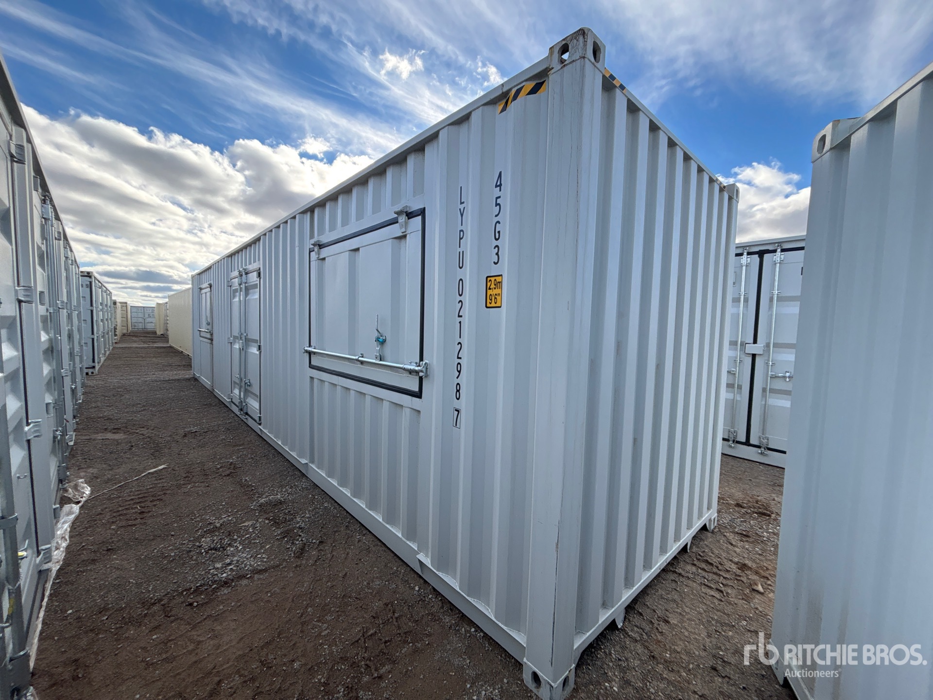 Aspect général with Image, coin arrière gauche