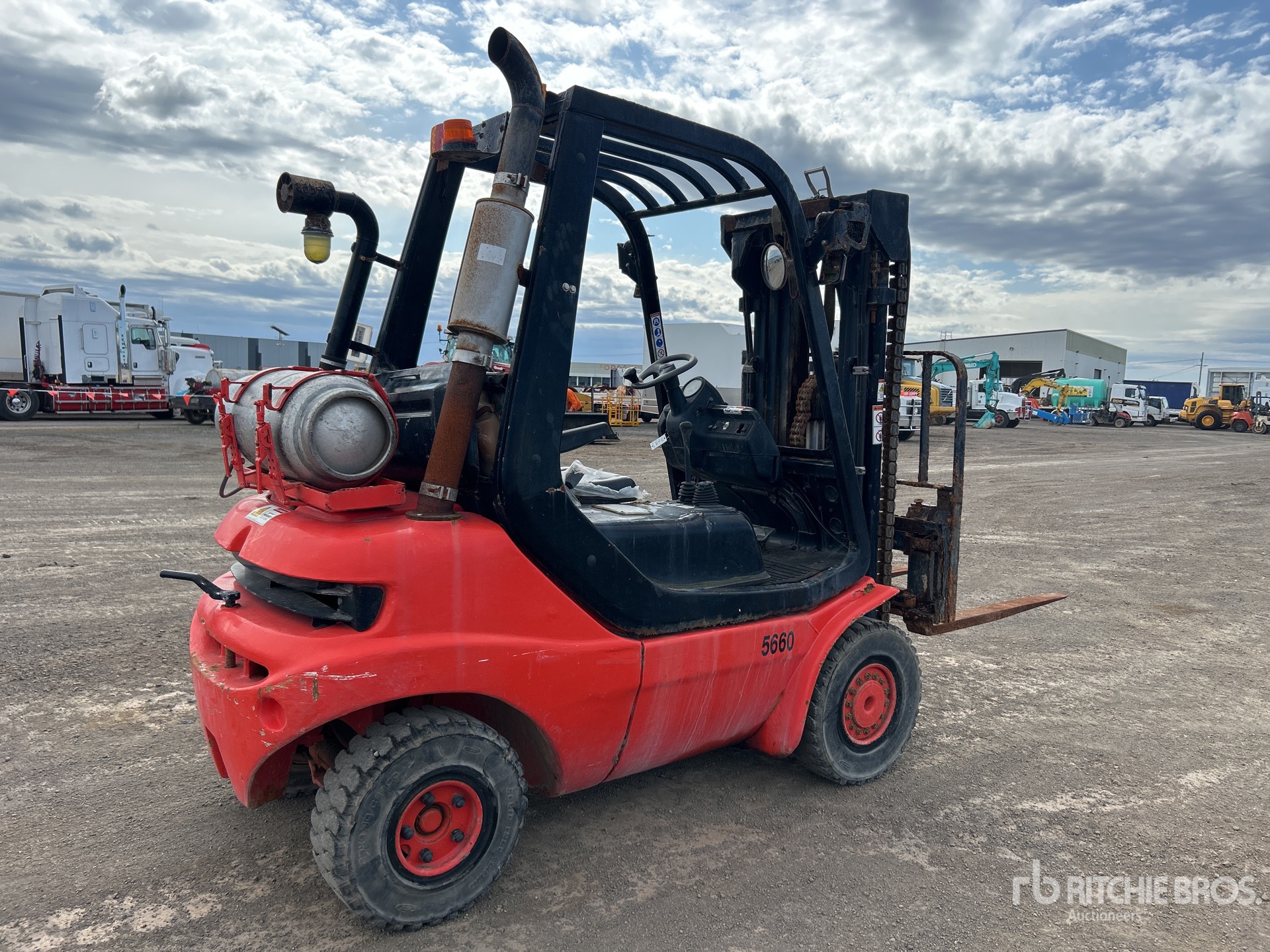 General Appearance with Picture, Right Rear Corner