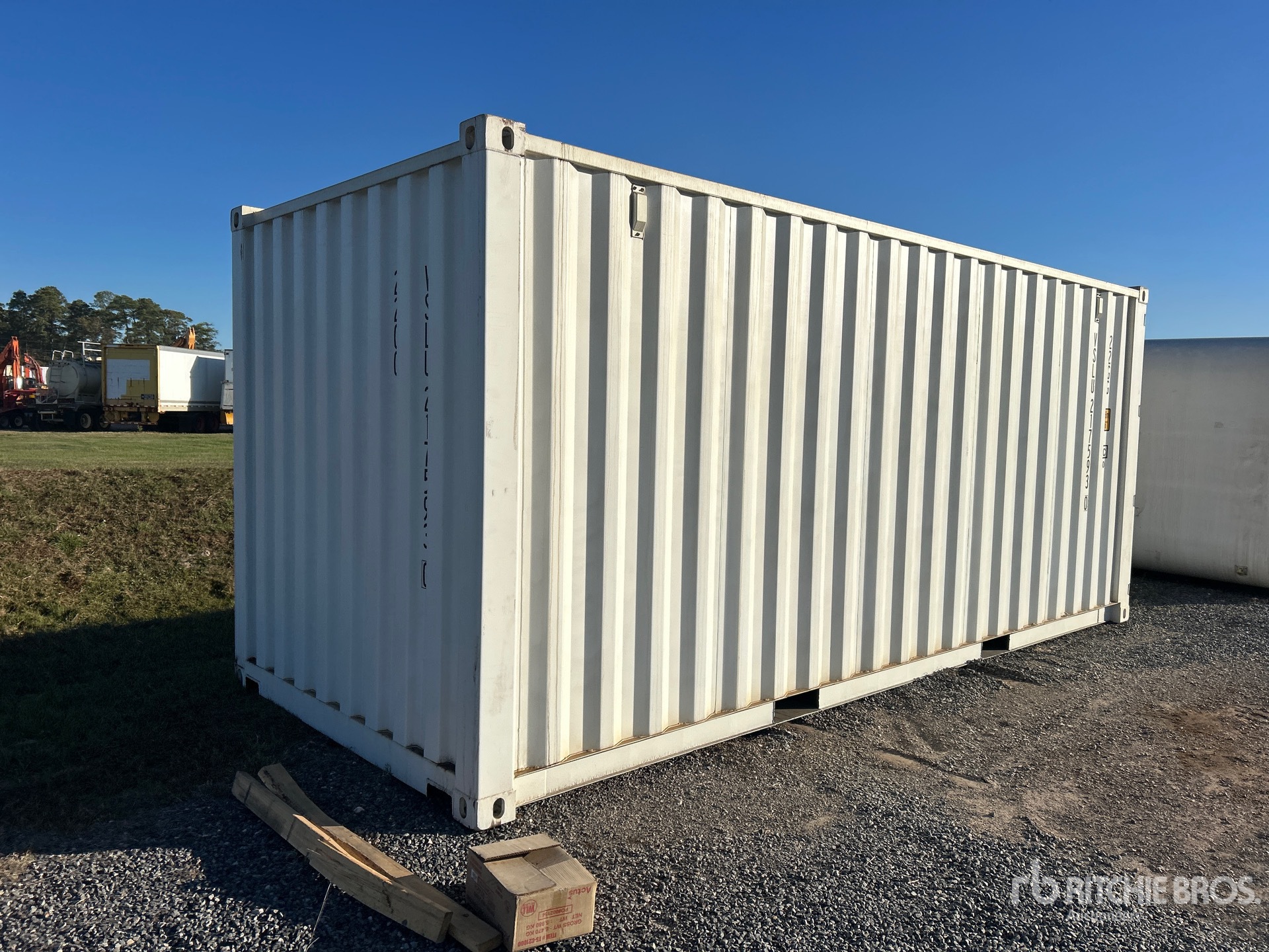 General Appearance with Picture, Right Rear Corner