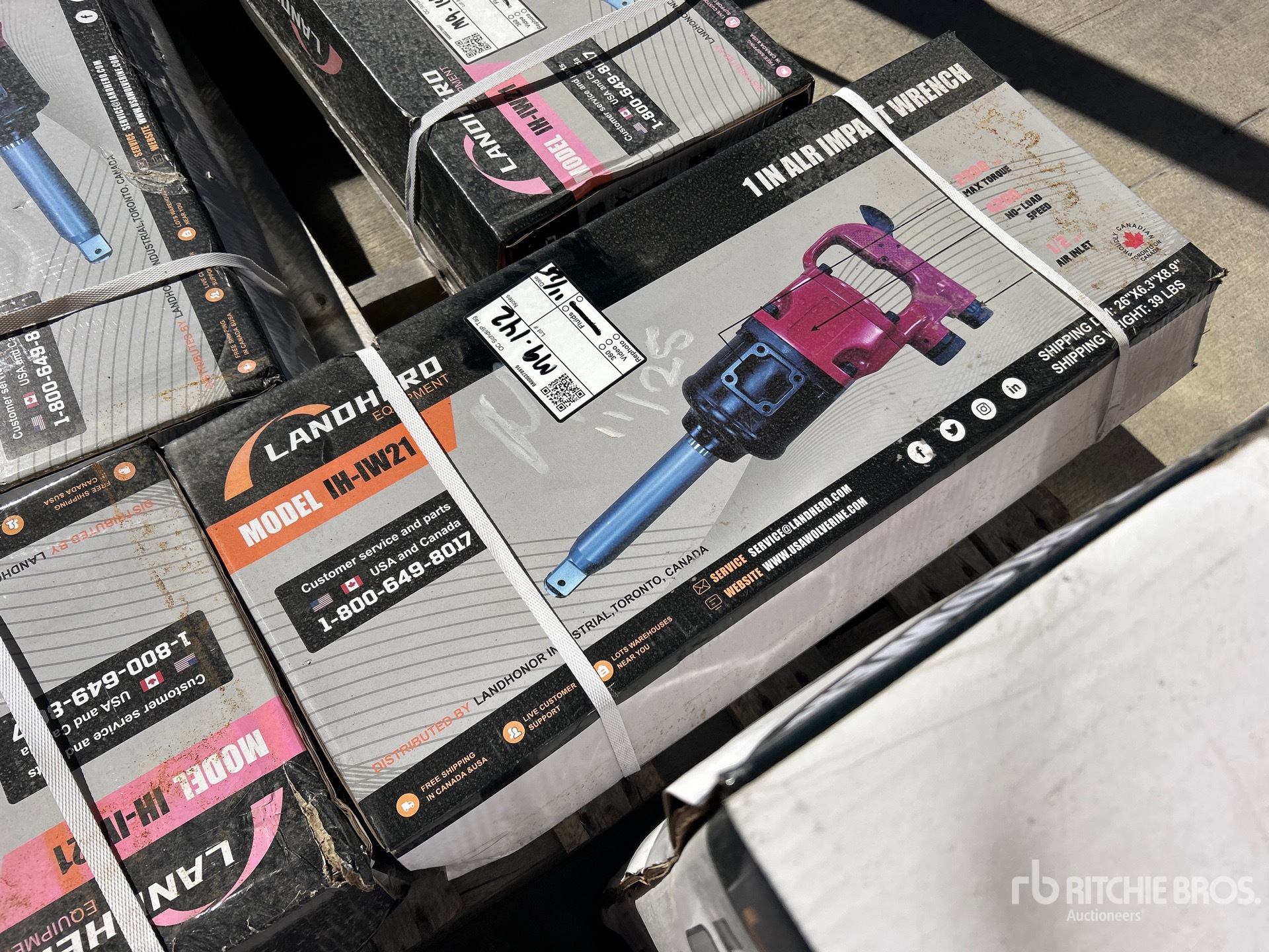 General Appearance with Bild, Ecke vorne rechts