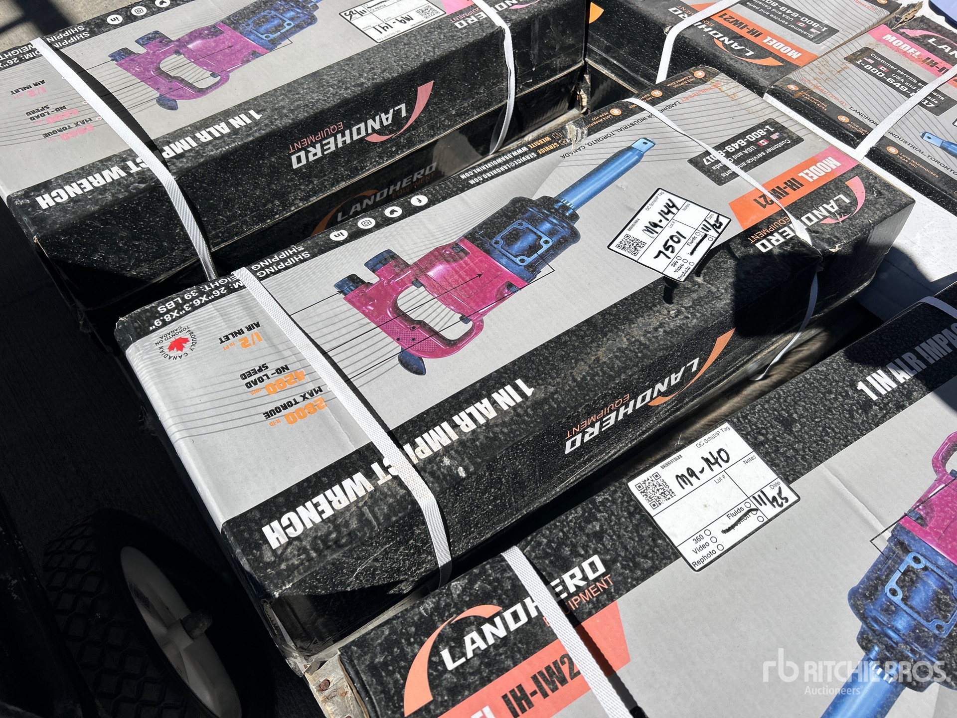 General Appearance with Bild, Ecke hinten links