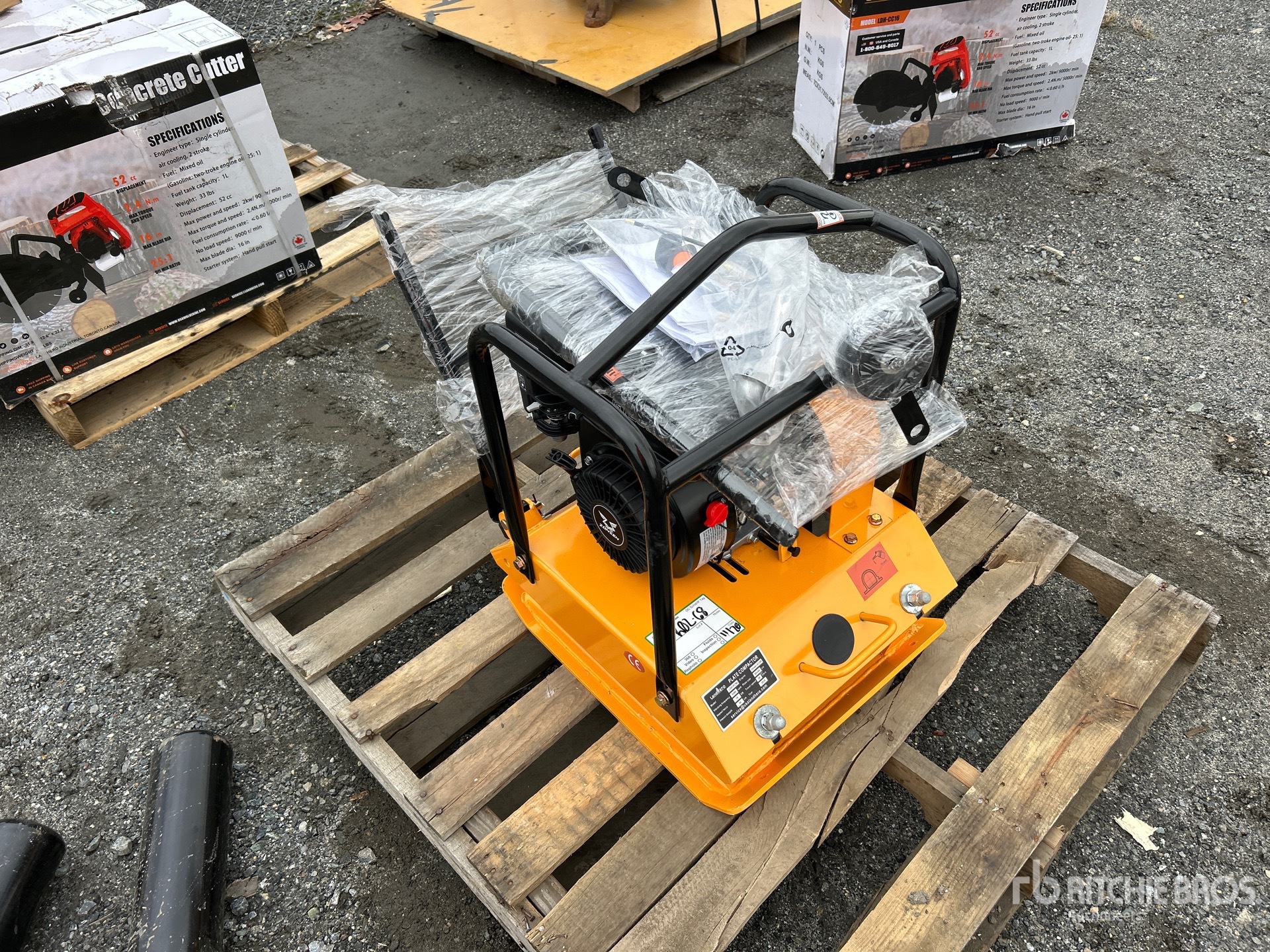 General Appearance with Picture, Right Front Corner