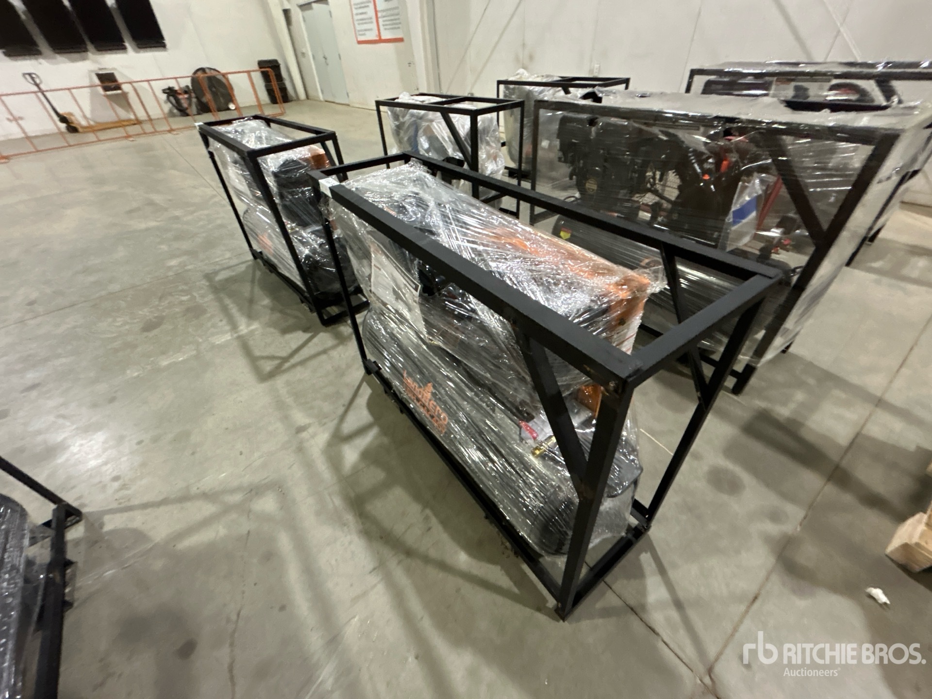 General Appearance with Foto, angolo anteriore sinistro