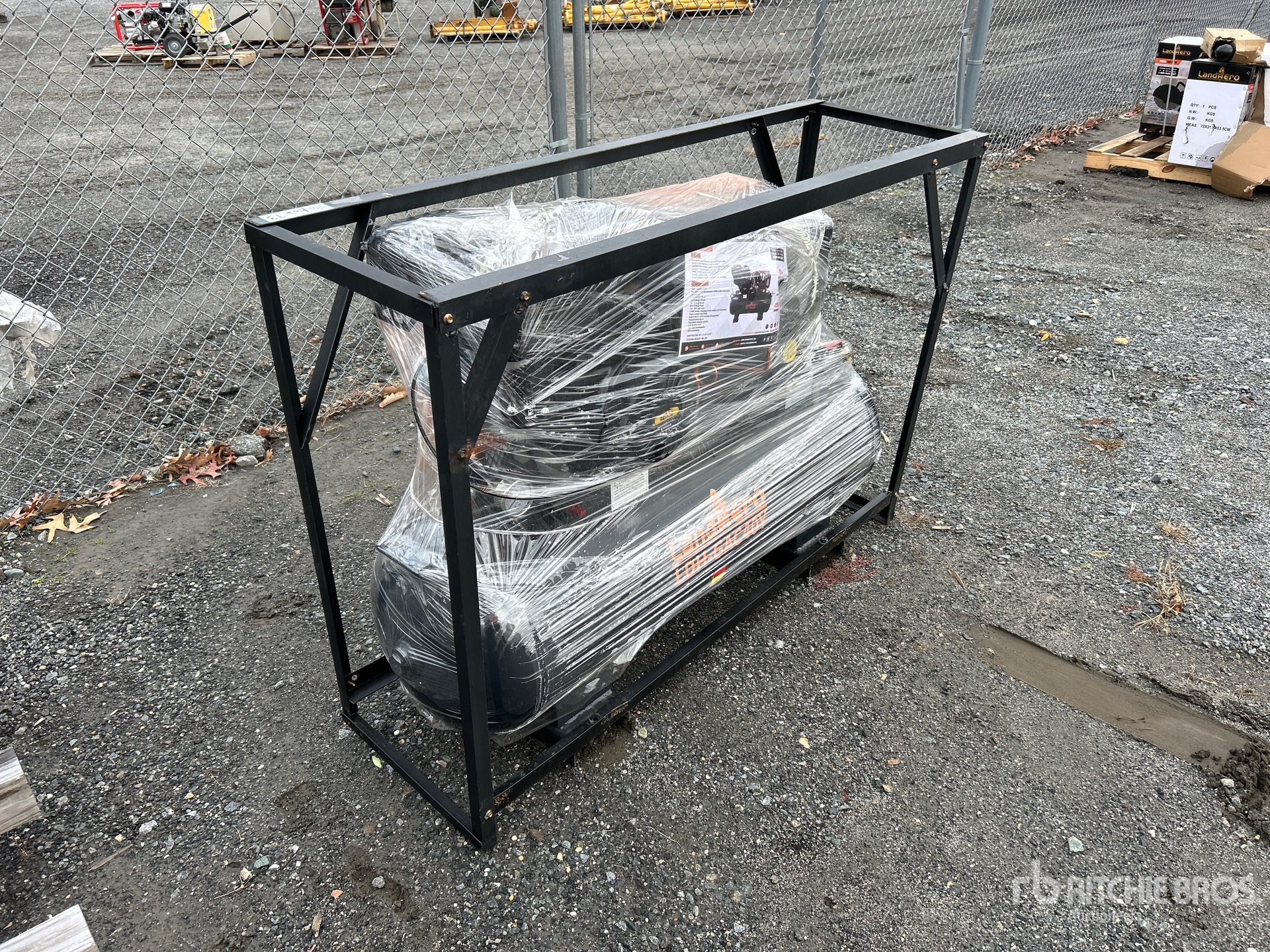 General Appearance with Foto, angolo anteriore destro