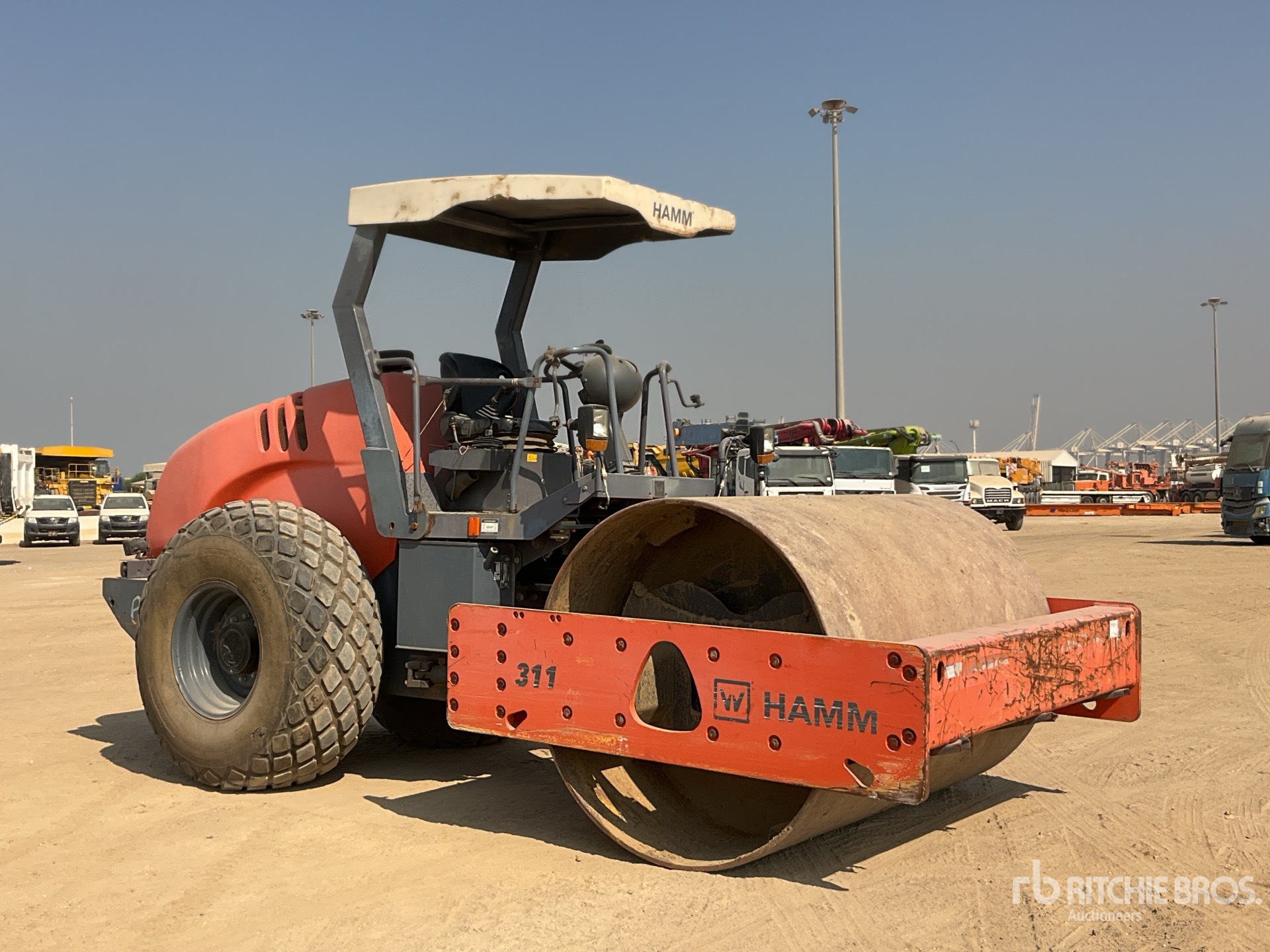 General Appearance with Picture, Right Front Corner