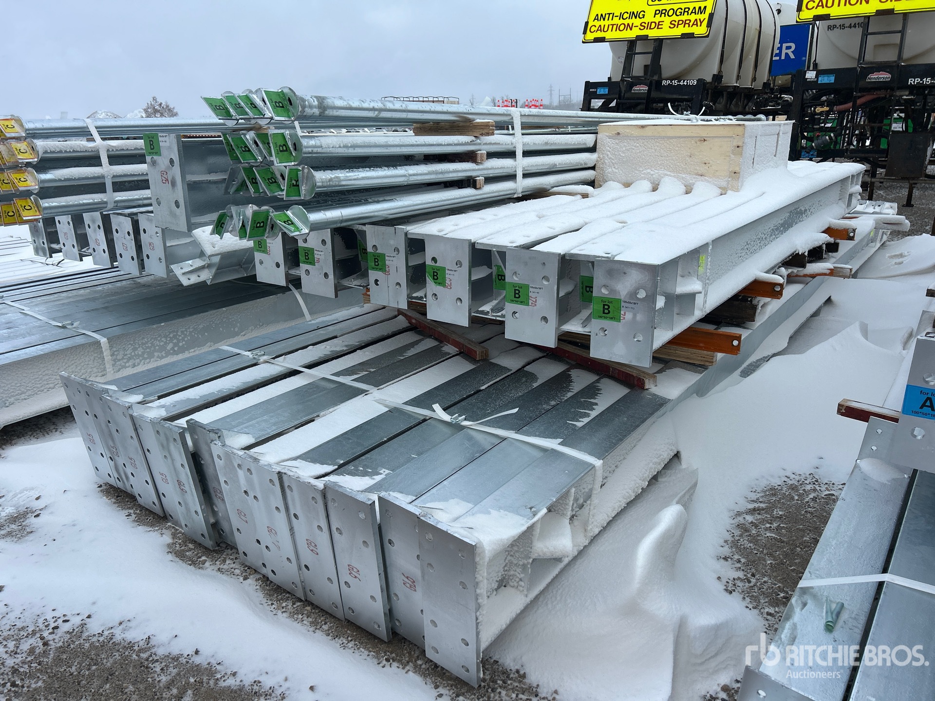 General Appearance with Bild, Ecke hinten rechts