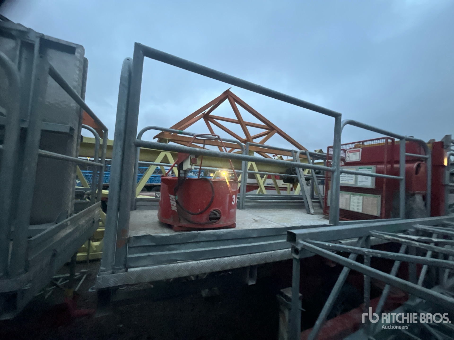 General Appearance with Foto, angolo anteriore sinistro