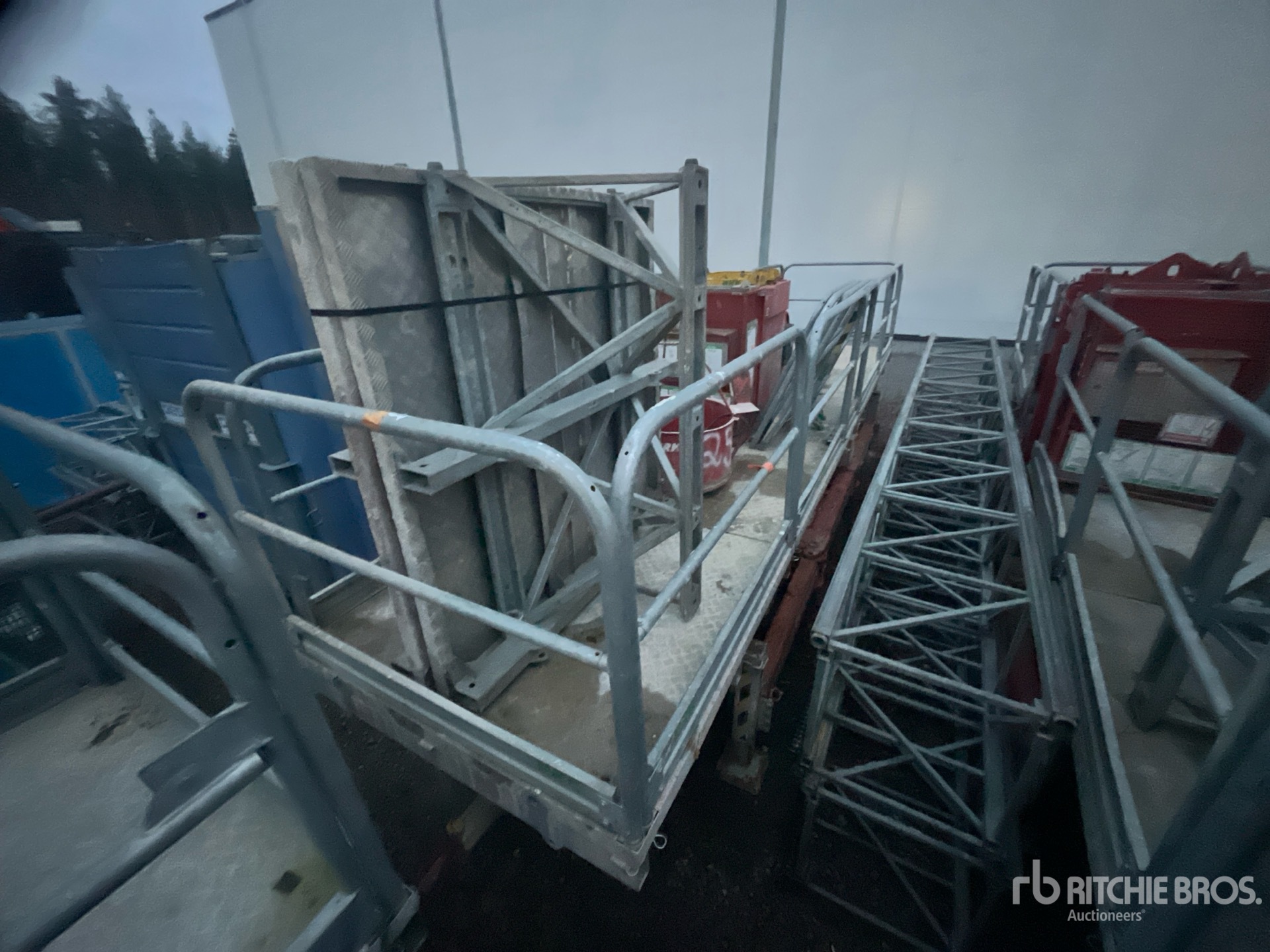 General Appearance with Foto, angolo anteriore sinistro