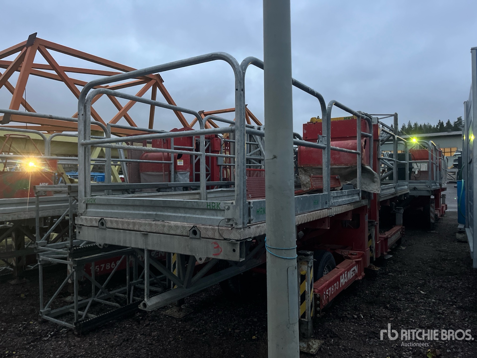 General Appearance with Foto, angolo anteriore sinistro