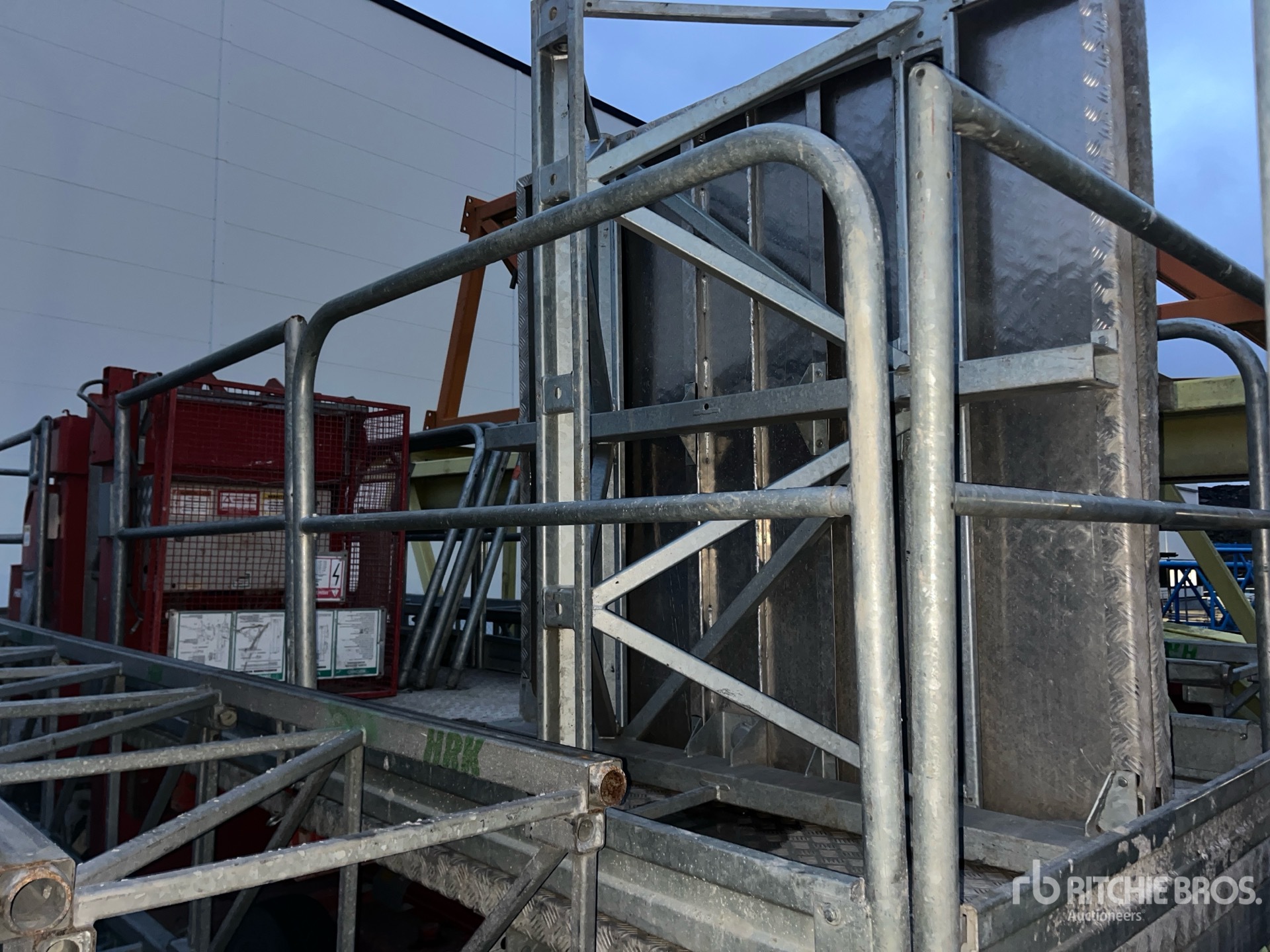 General Appearance with Foto, angolo anteriore destro