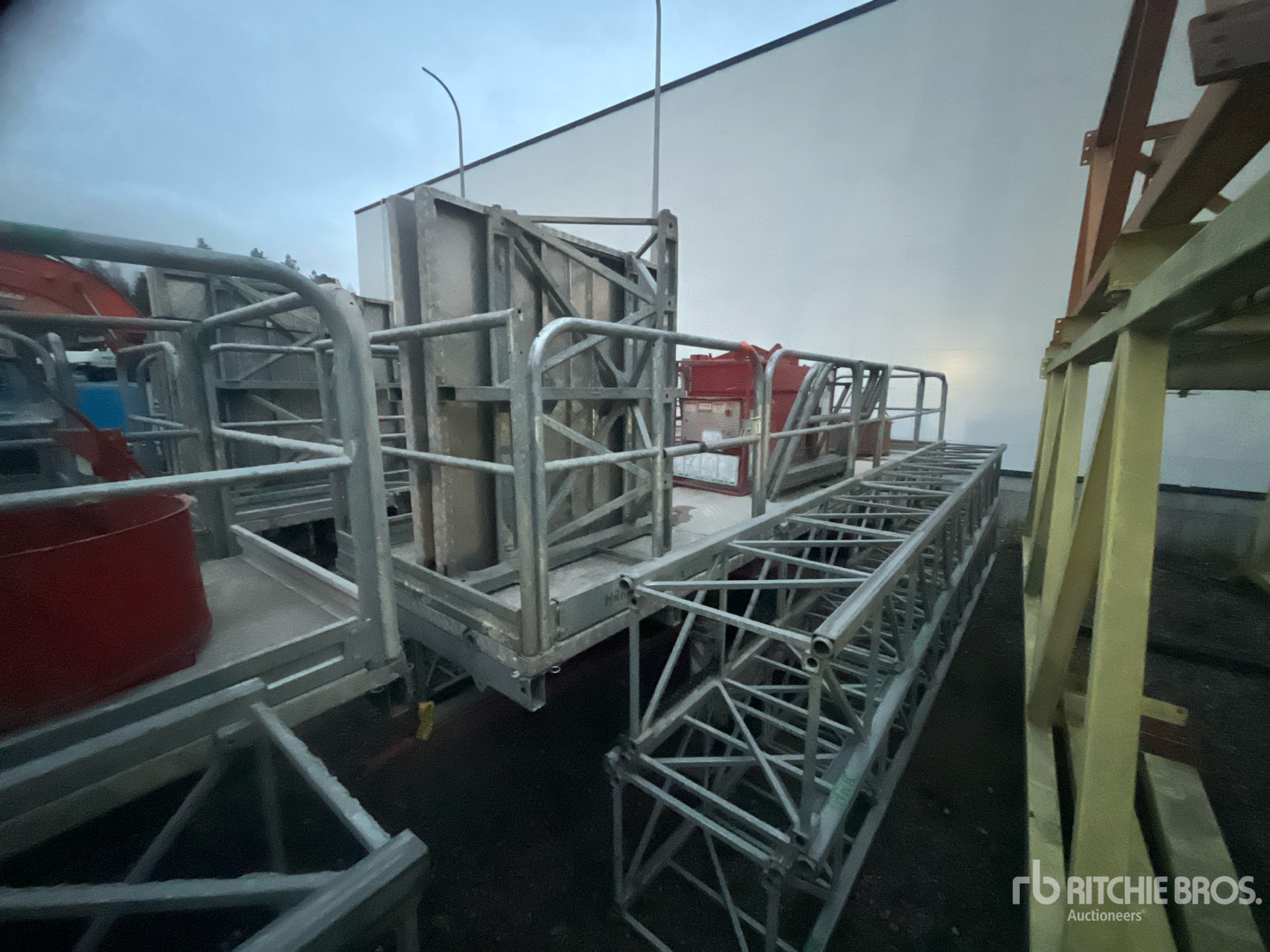 General Appearance with Foto, angolo anteriore sinistro