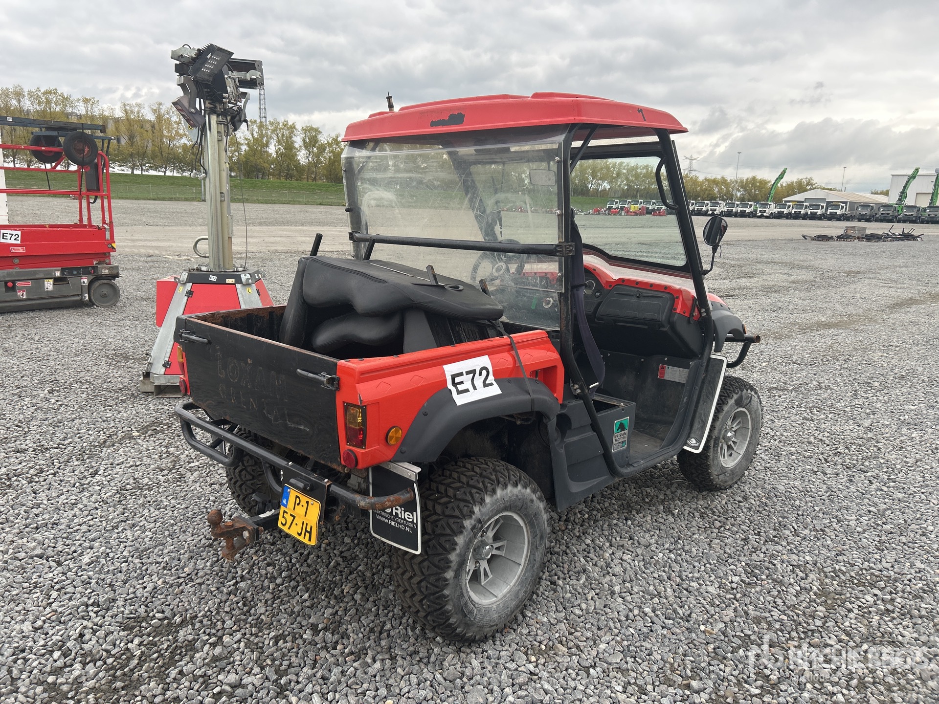 General Appearance with Picture, Right Rear Corner