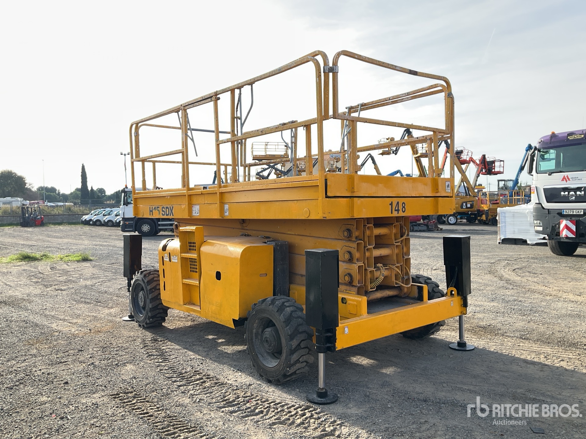 Aspect général with Image, coin avant droit