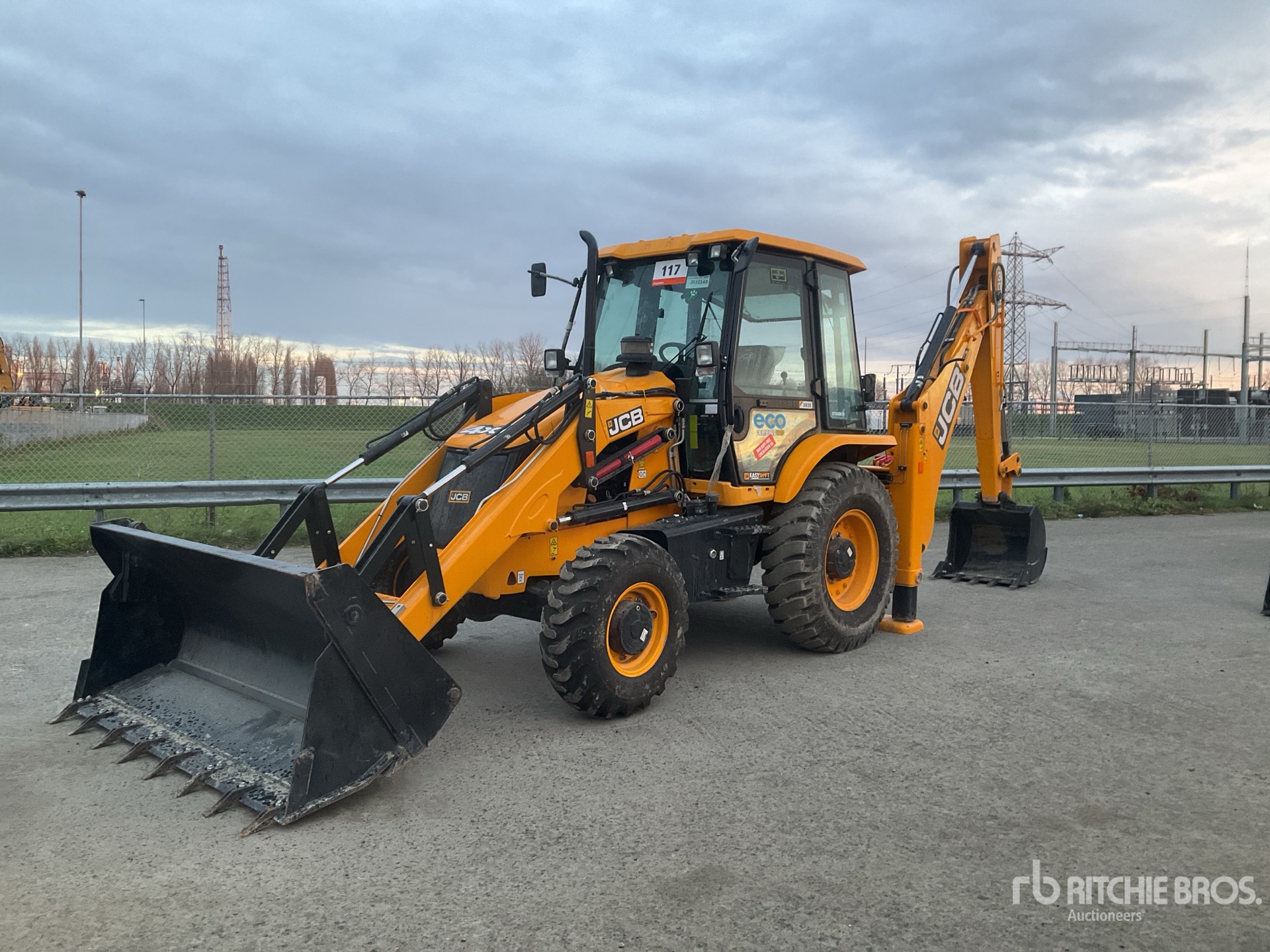 General Appearance with Bild, Ecke vorne links