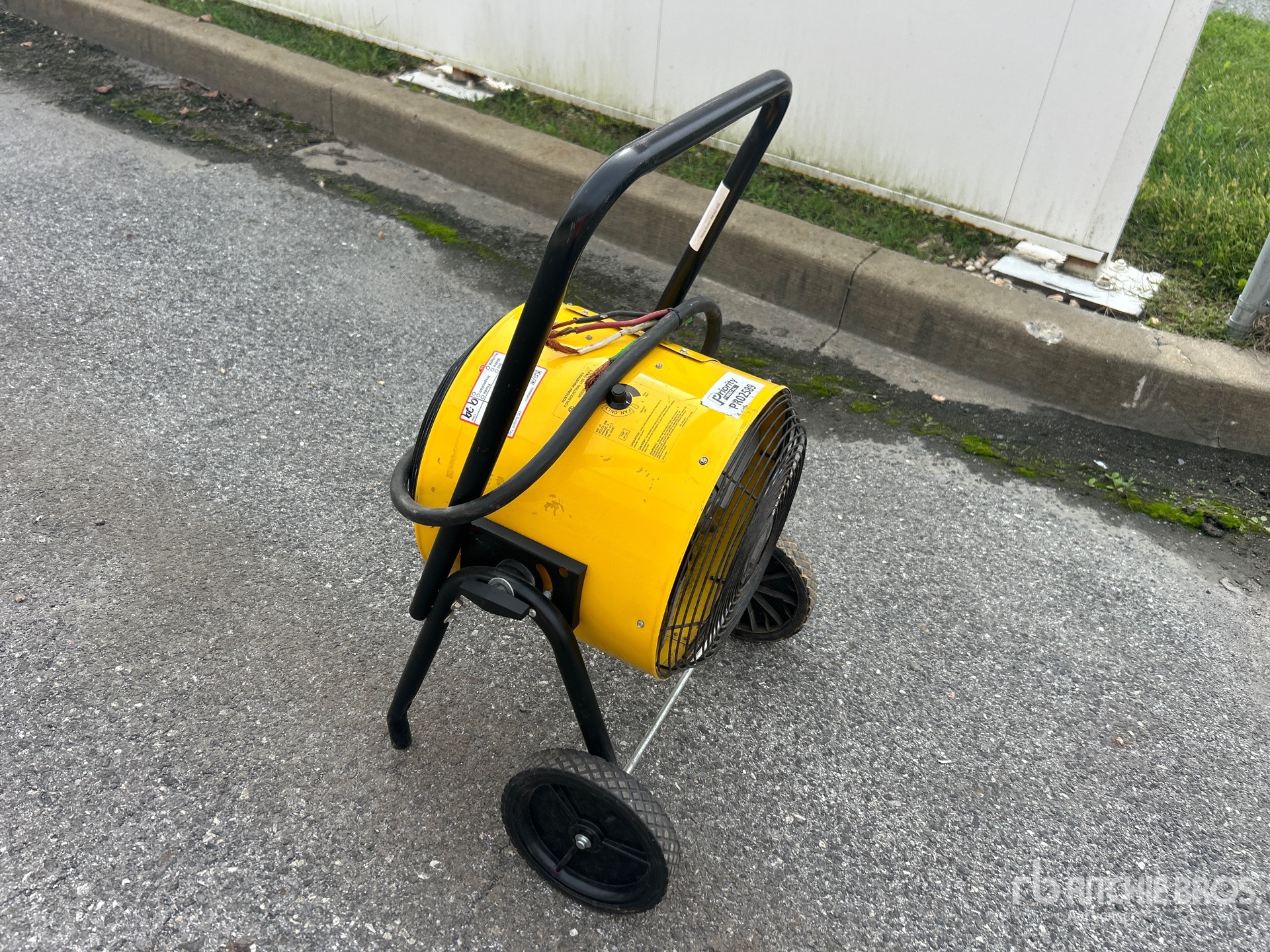 General Appearance with Picture, Left Rear Corner