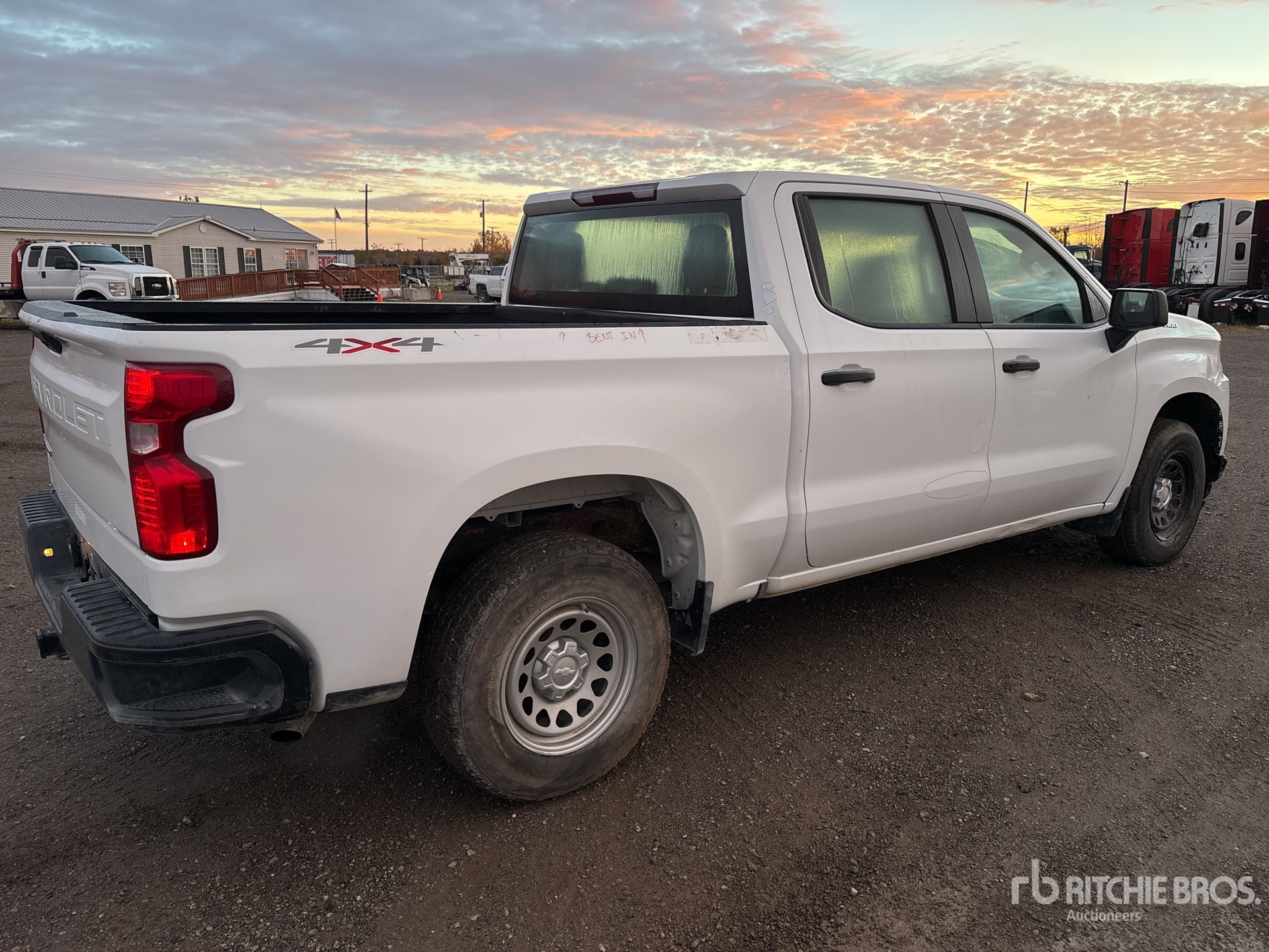 General Appearance with Picture, Right Rear Corner