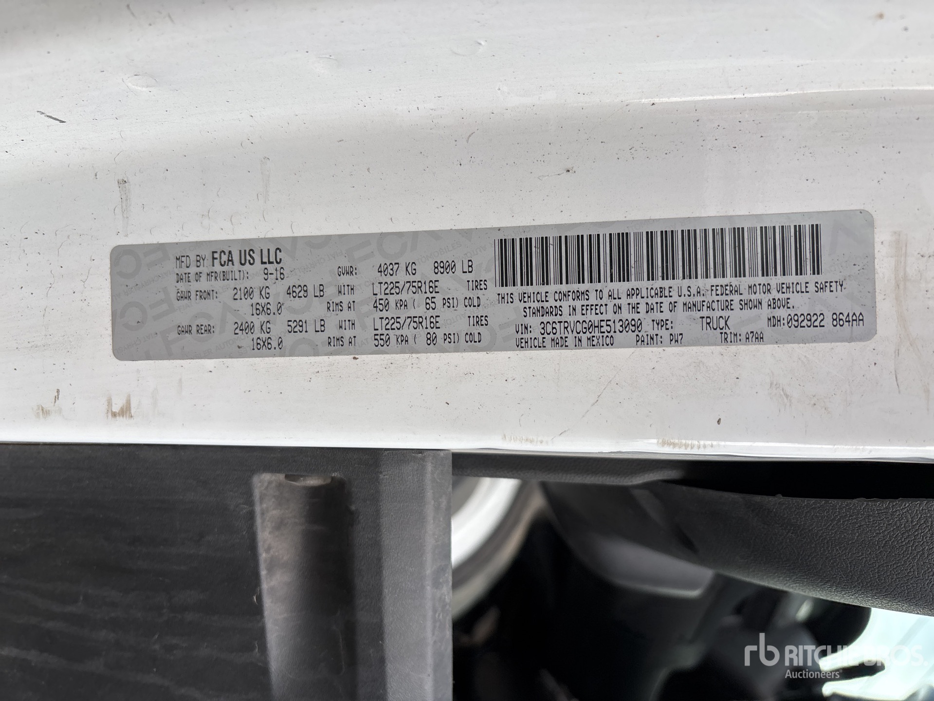 General Appearance with Numéro de série/Numéro d'identification du véhicule automobile