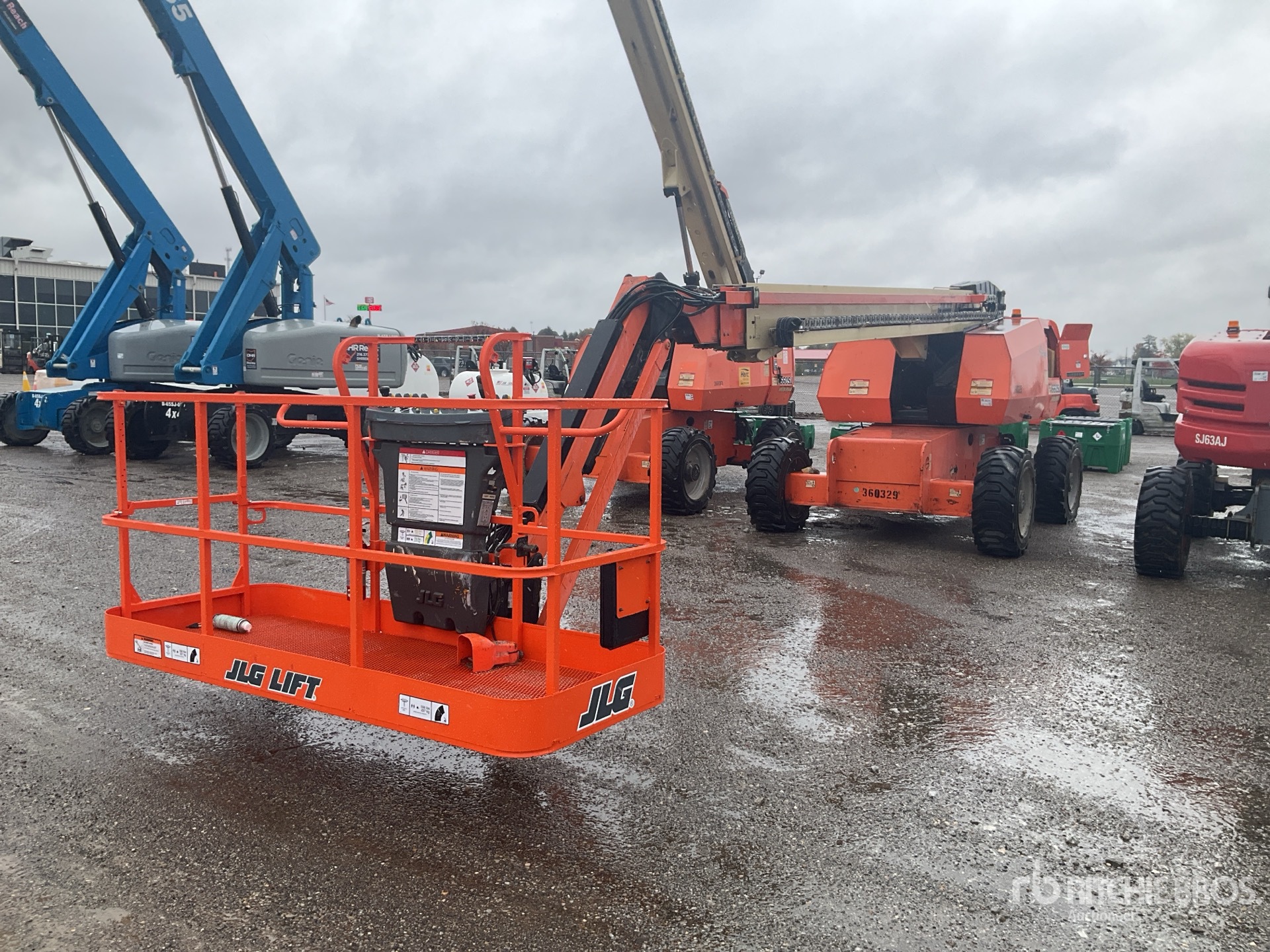 ELEVADOR TELESCóPICO  2016 JLG 4WD 660SJ