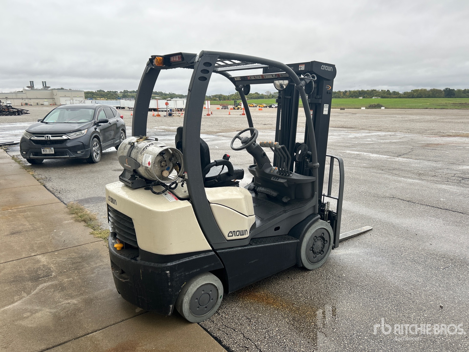 General Appearance with Picture, Right Rear Corner