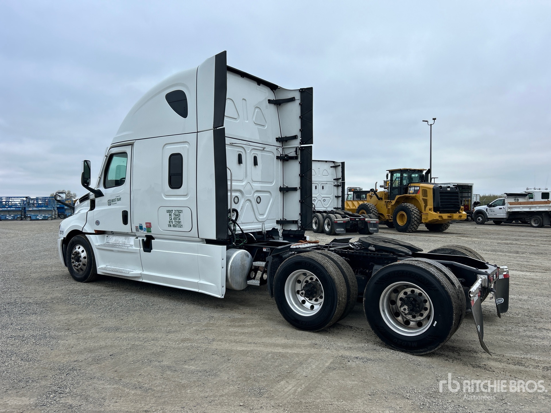 General Appearance with Imagen: esquina trasera izquierda