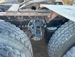 4 Underbody - Truck with 