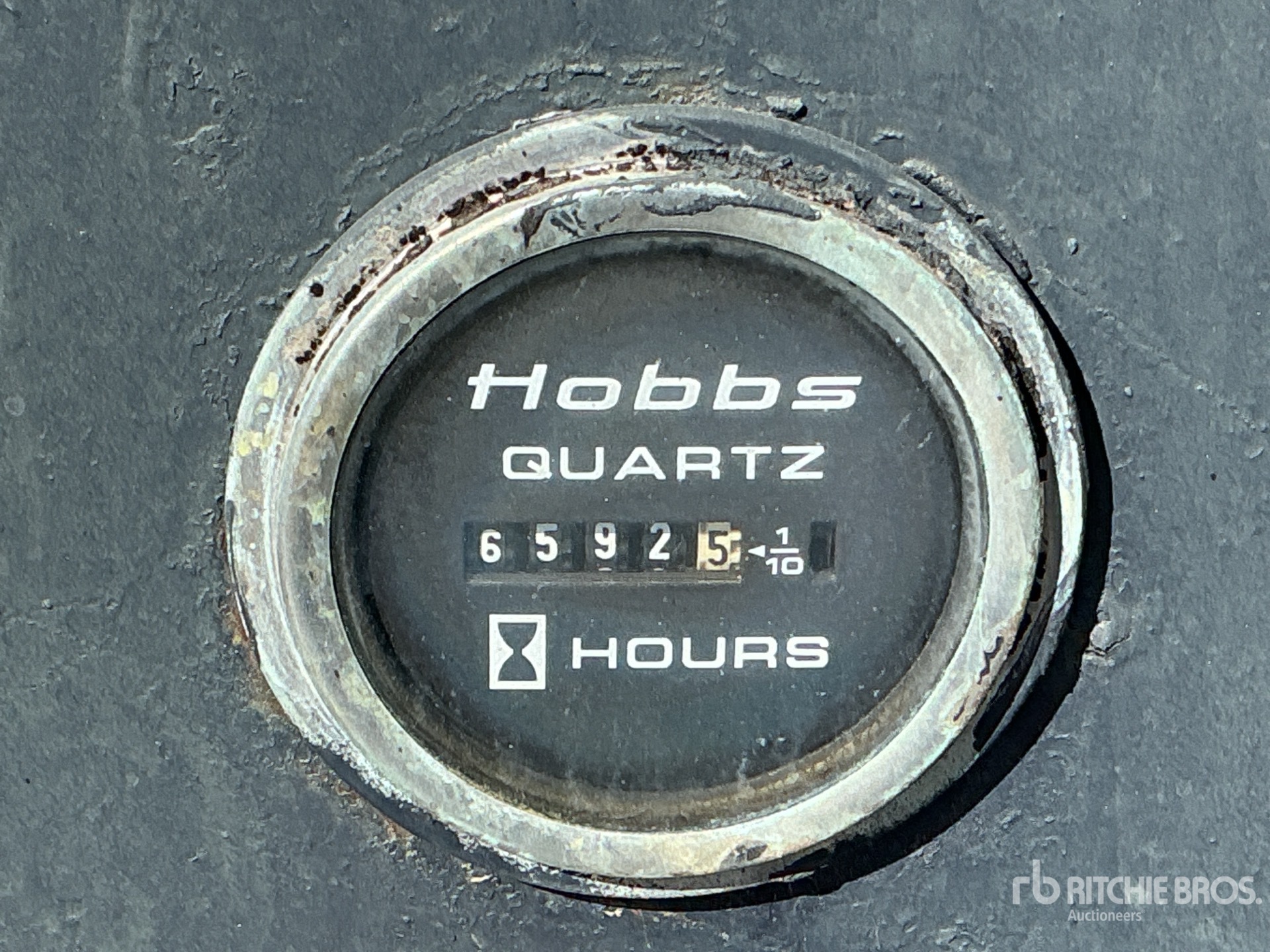 General Appearance with Hour Meter / Odometer