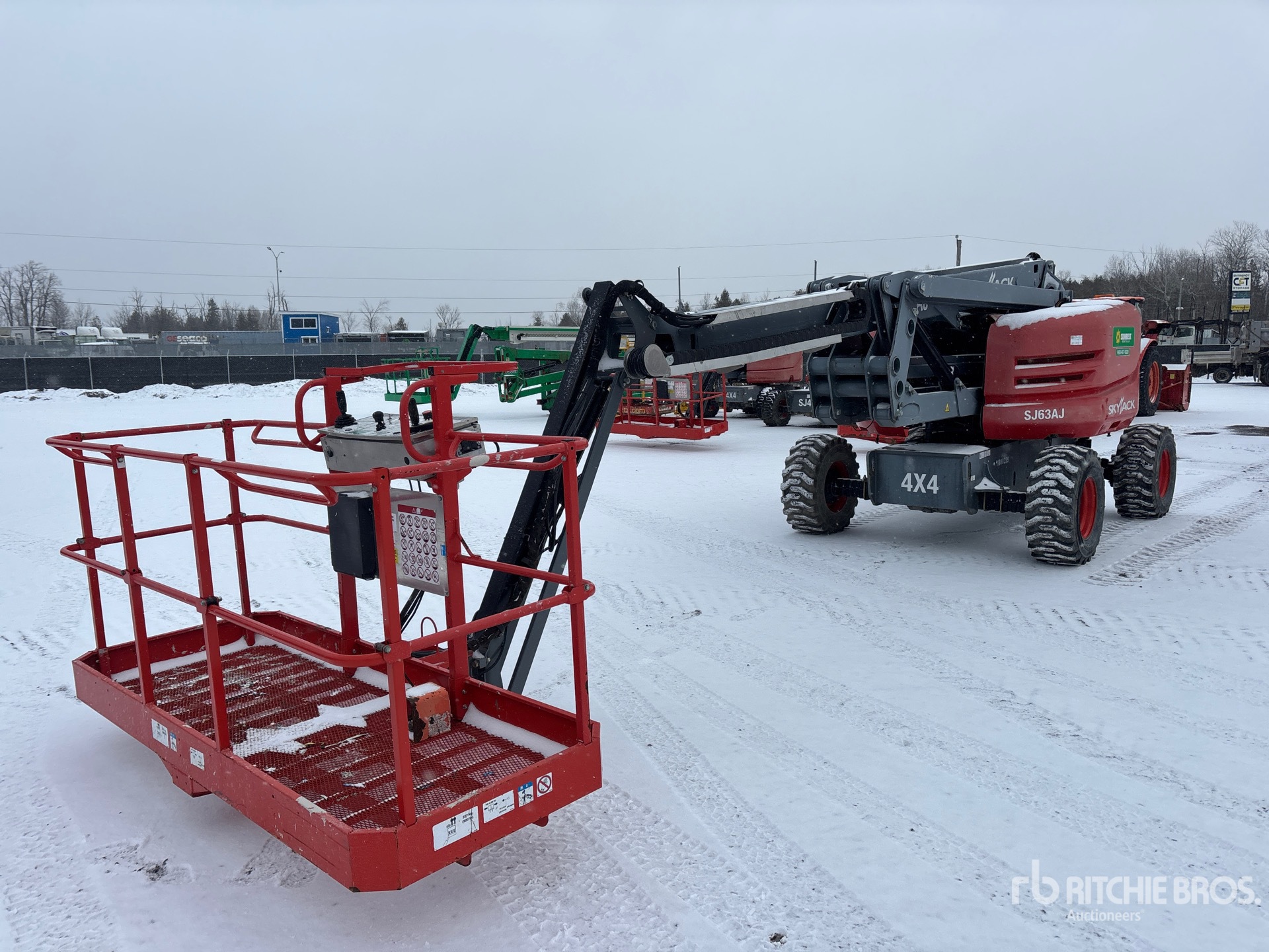 General Appearance with Foto, angolo anteriore sinistro