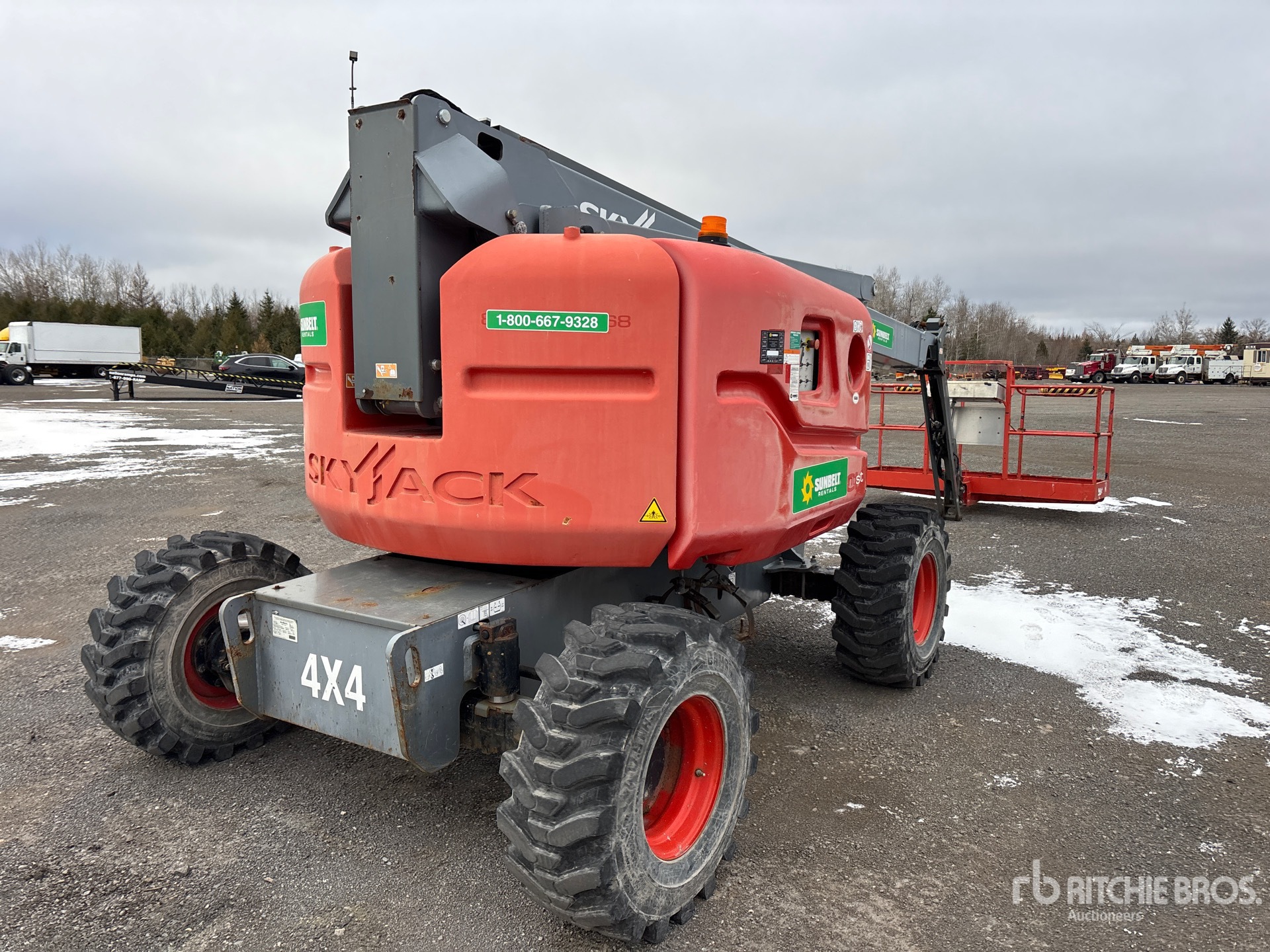 General Appearance with Foto, angolo anteriore sinistro