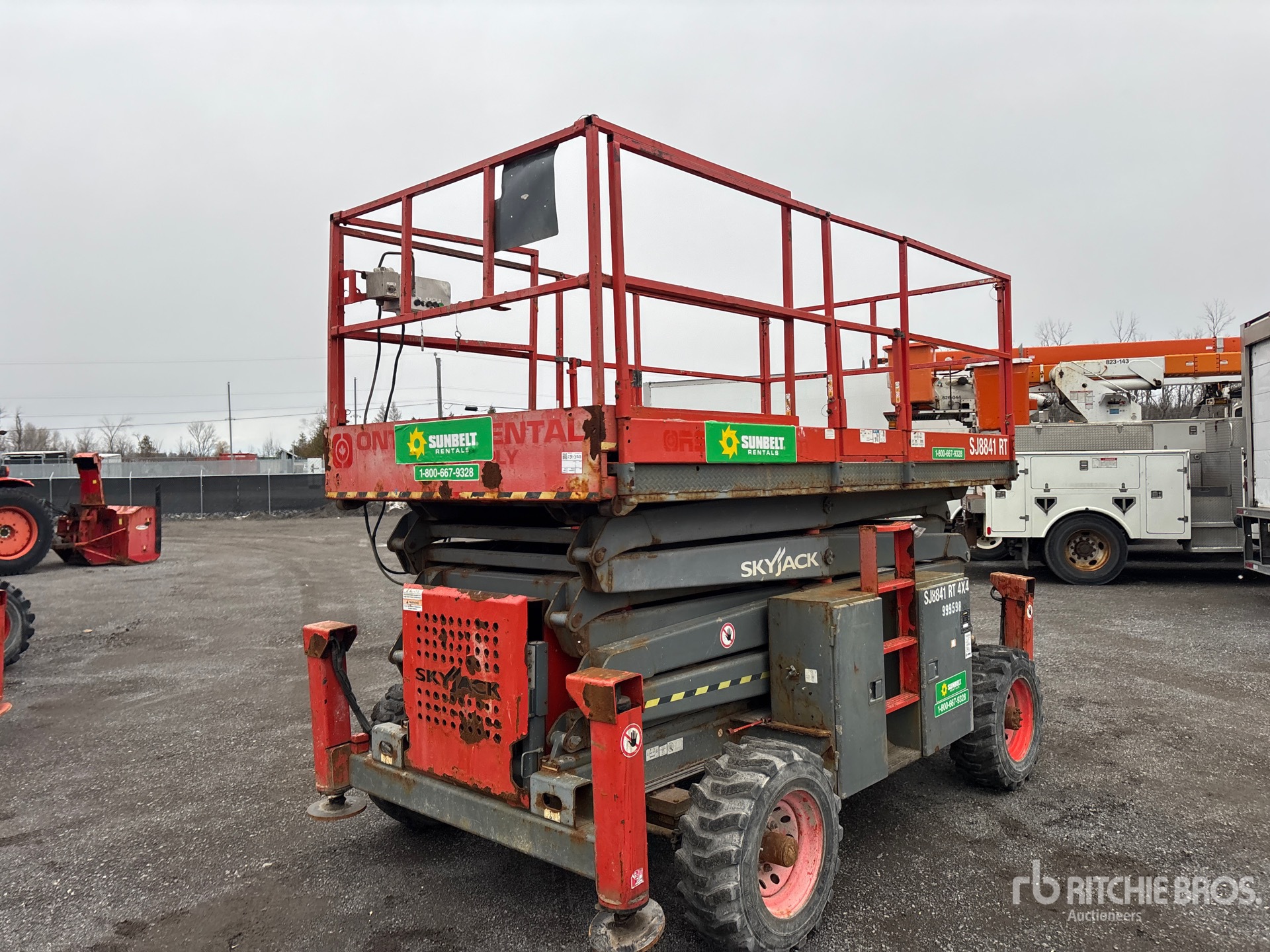 General Appearance with Picture, Right Rear Corner